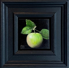 Pocket Crisp Green Apple - natura morta originale e realistica di frutta - arte contemporanea
