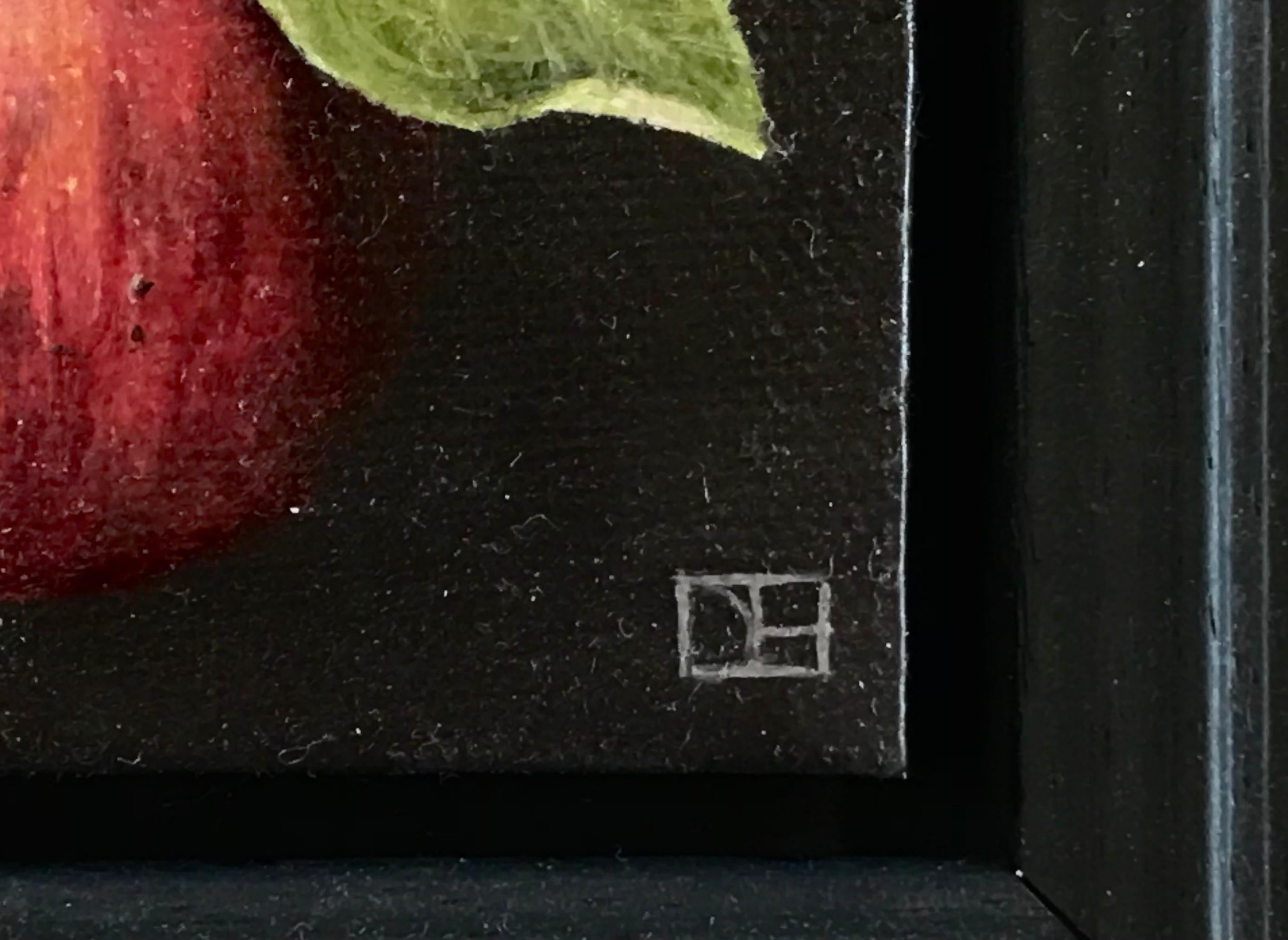 Gala Apfel in Tasche mit Ölfarbe auf Leinwand, Gemälde von Dani Humberstone im Angebot 3