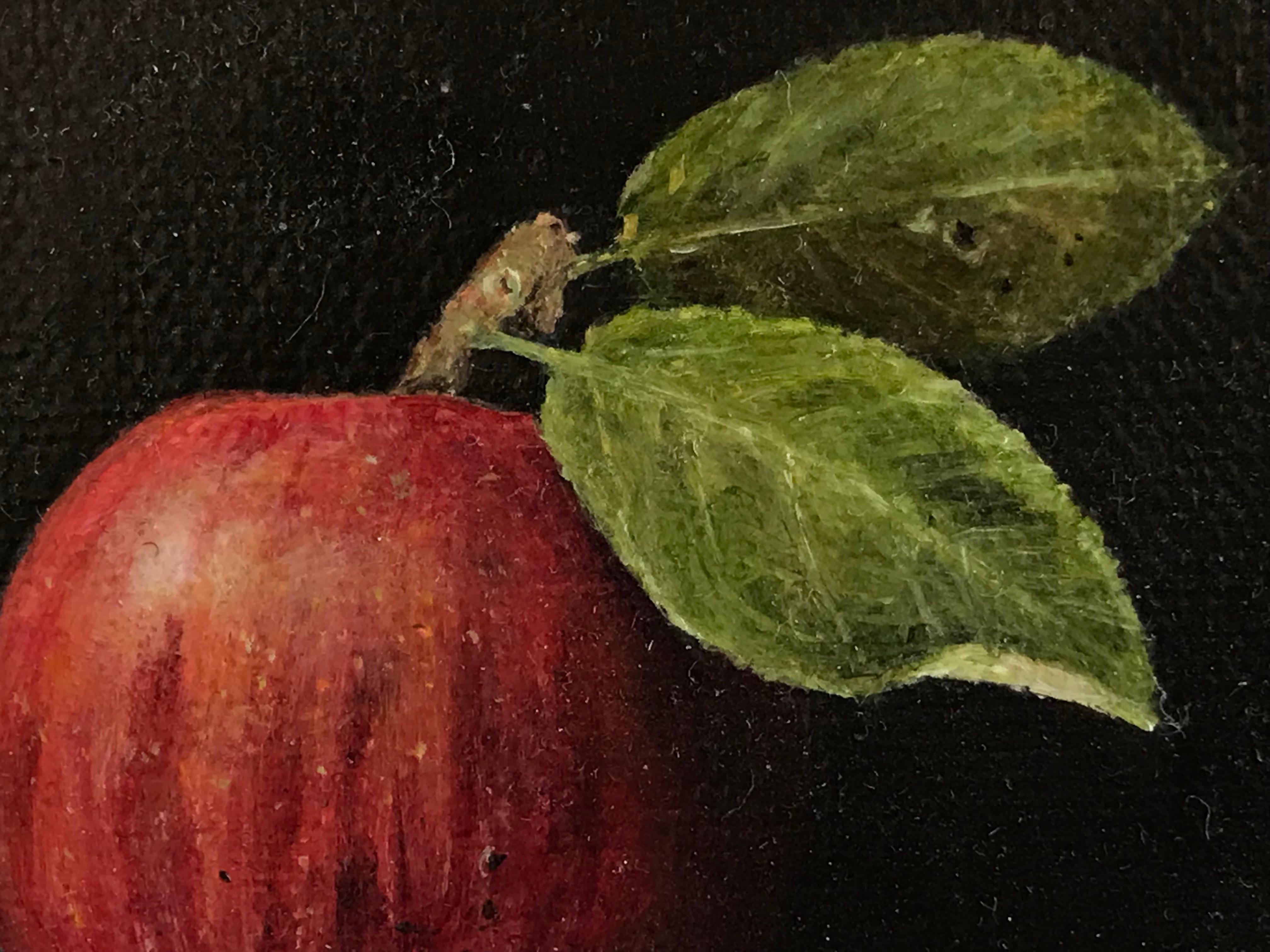 Gala Apfel in Tasche mit Ölfarbe auf Leinwand, Gemälde von Dani Humberstone im Angebot 4