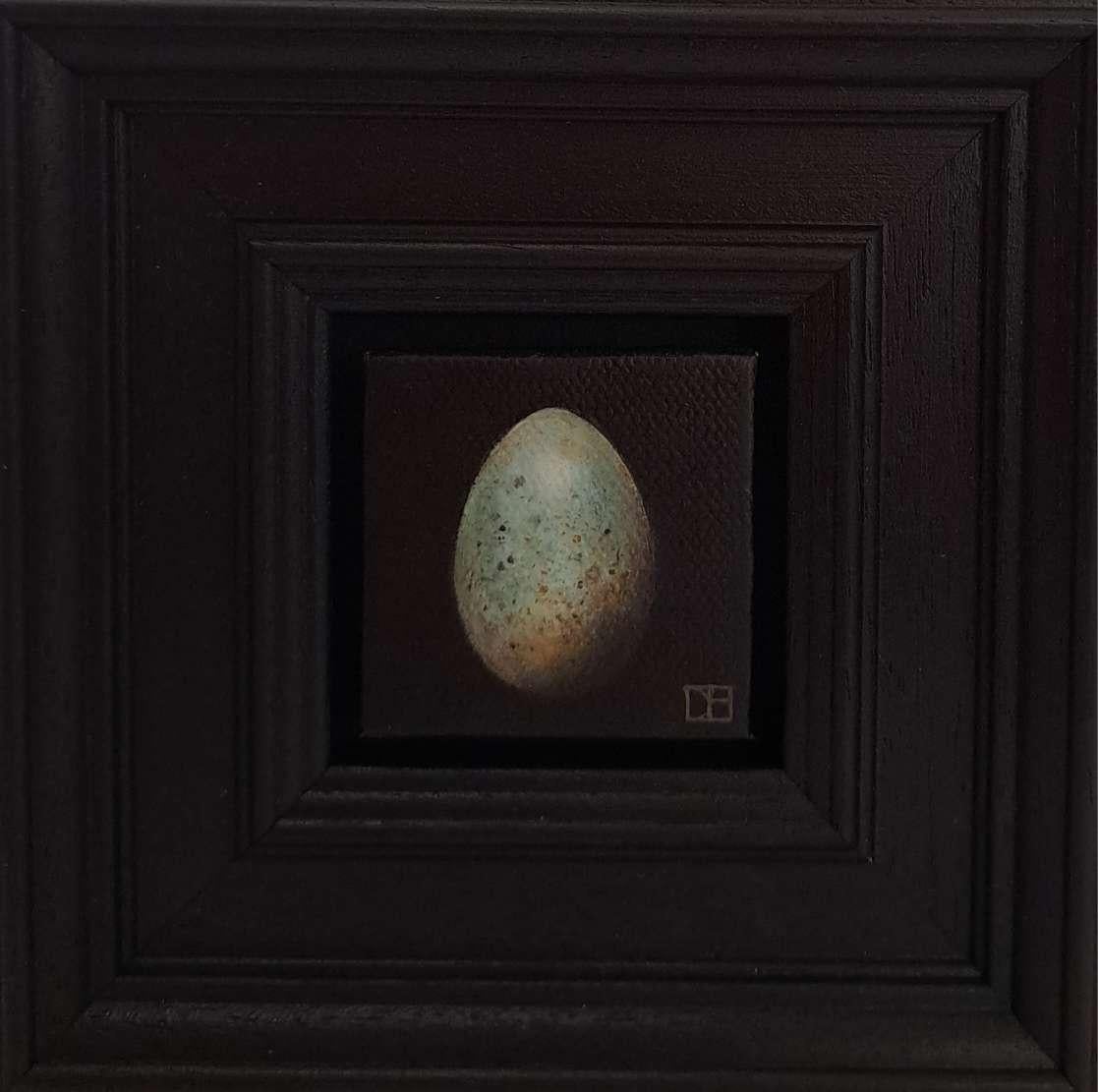 Bolsillo Azul Pálido Mirlo Huevo 3 (c), Pintura Original, Naturaleza Muerta, Arte del Huevo - Still-Life Painting Negro de Dani Humberstone