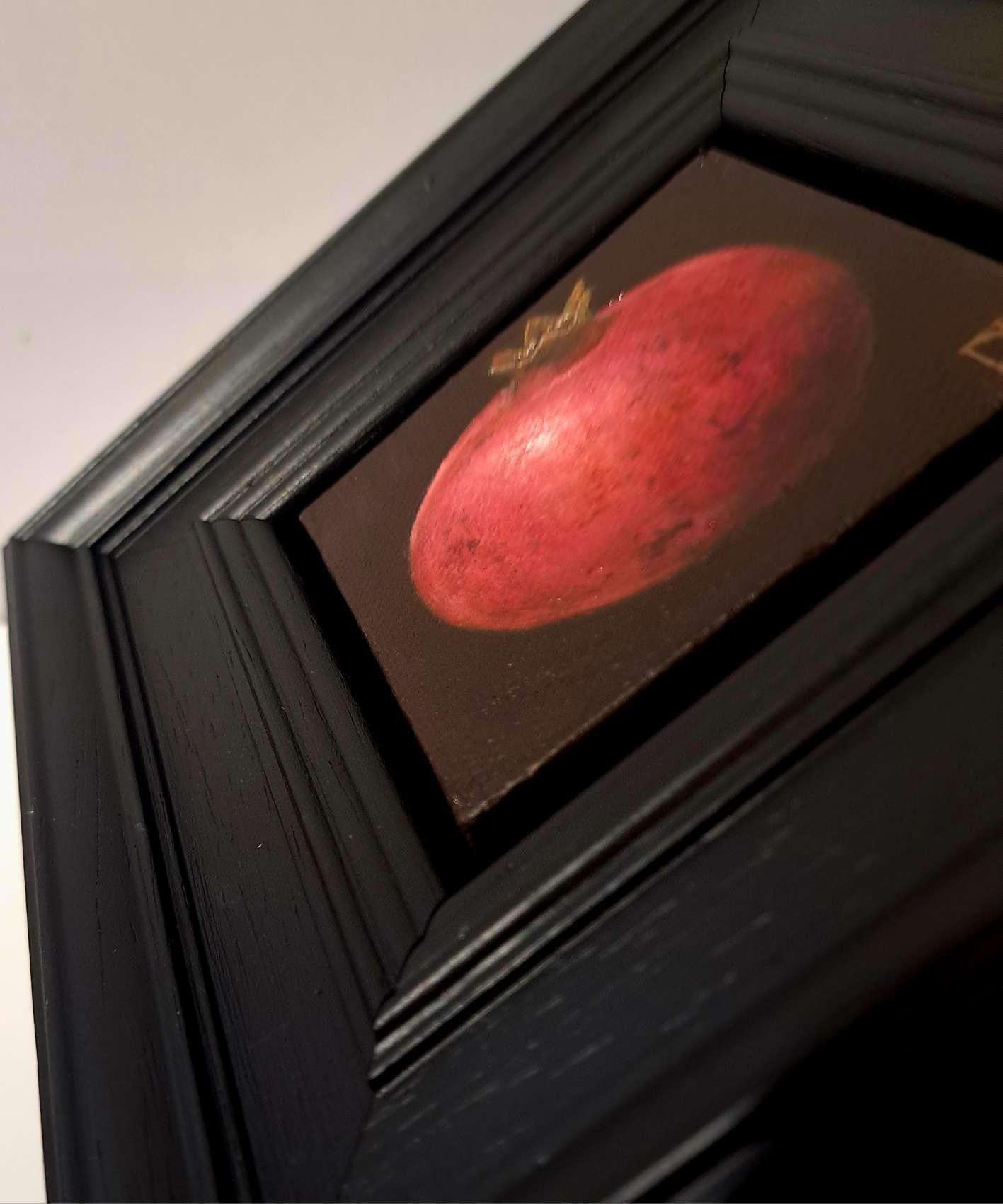 Rosa-roter Granatapfel in Tasche, Barock-Stillleben, Früchte (Realismus), Painting, von Dani Humberstone