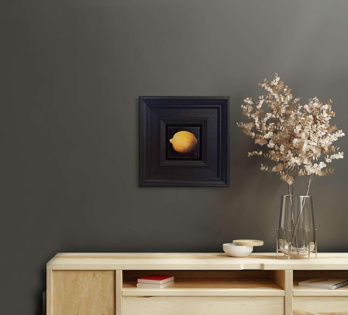 Pocket Very Yellow Lemon #3 c, Pittura originale, Arte della frutta, Arte del limone - Painting Realismo di Dani Humberstone