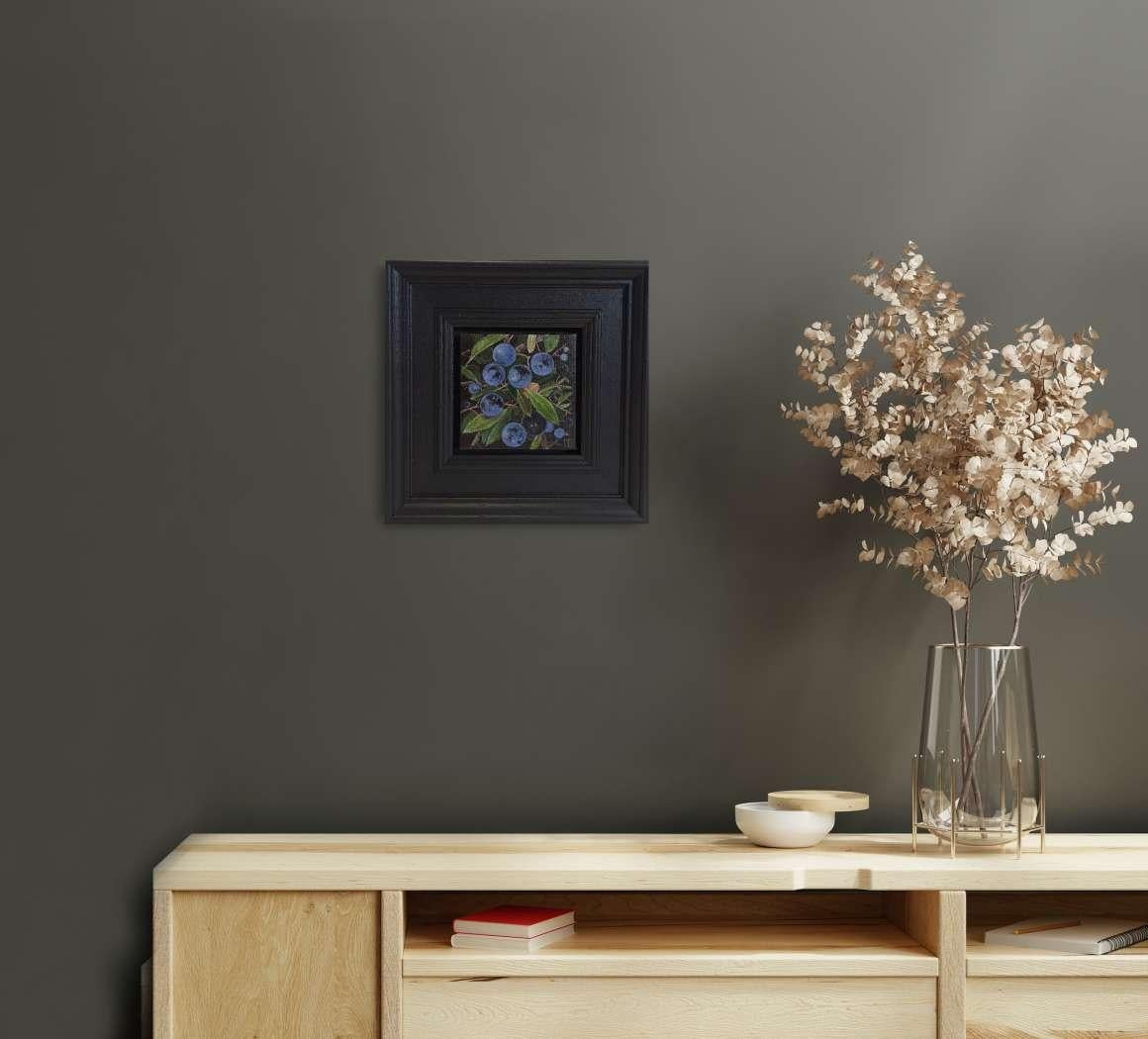 PomSloe Beeren & Granatapfel Taschengemälde, Diptychon, Originalgemälde (Grau), Still-Life Painting, von Dani Humberstone
