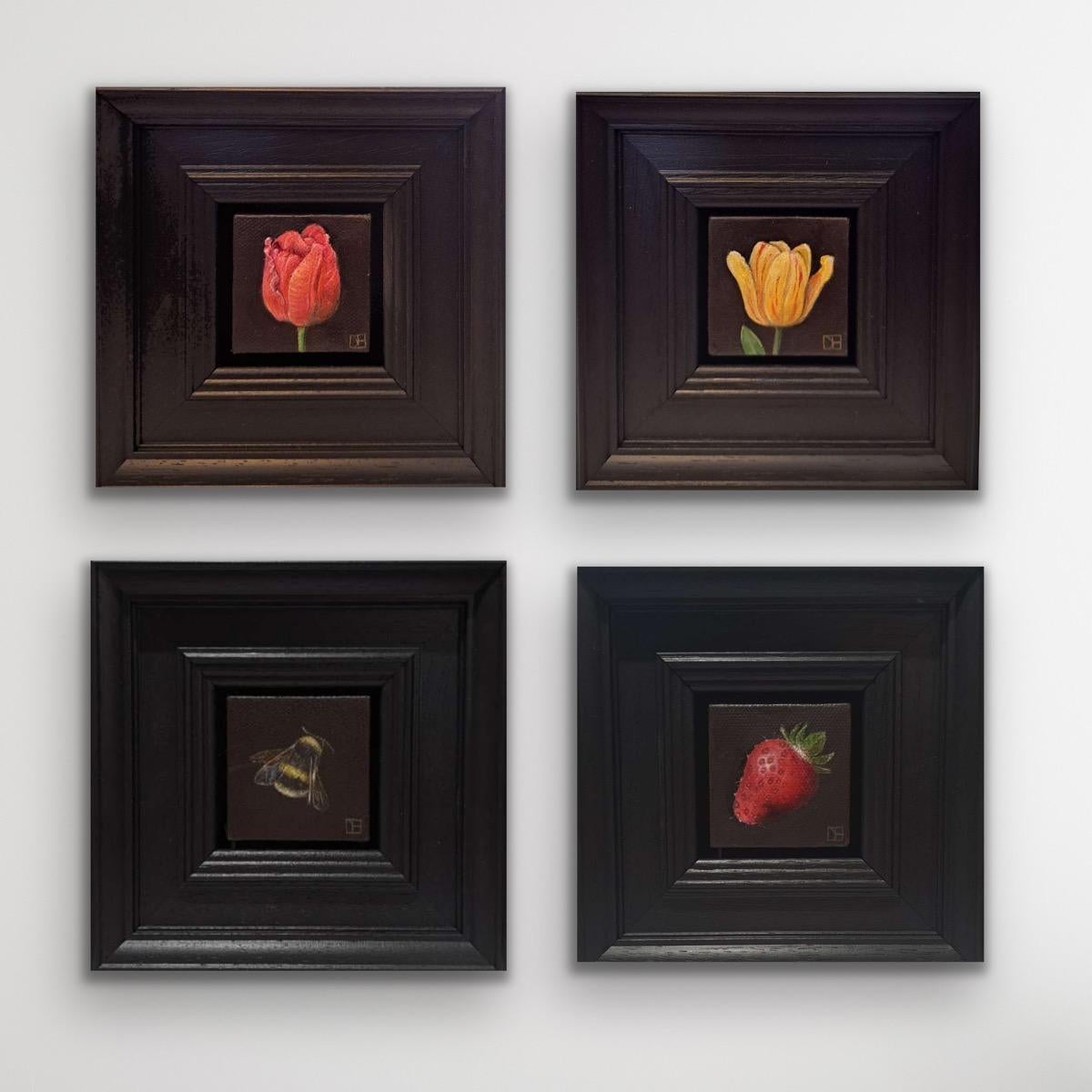 Landscape Painting di Dani Humberstone - Quadrittico di selezione tascabile: 2 tulipani, fragole e bombi, Nature floreali
