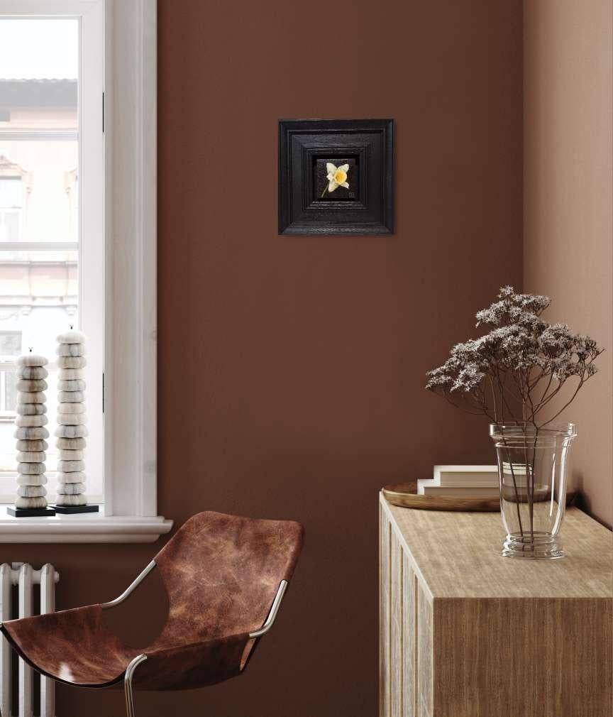 Spring Collection: Pocket Daffodil is an original oil painting by Dani Humberstone as part of her Pocket Painting series featuring small scale realistic oil paintings, with a nod to baroque still life painting. The paintings are set in a black wood