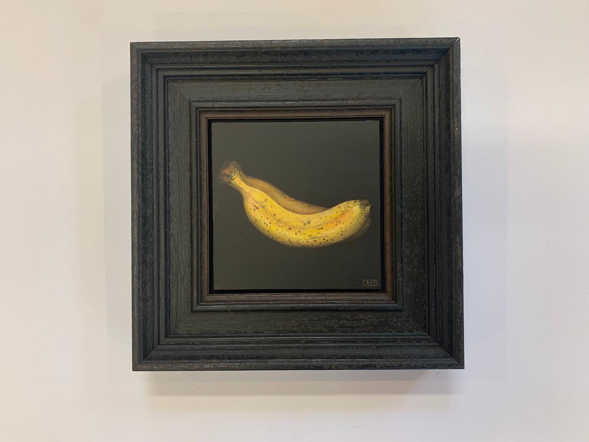 Banane jaune, peinture originale, fruit, nature morte, art abordable, baroque - Painting de Dani Humberstone