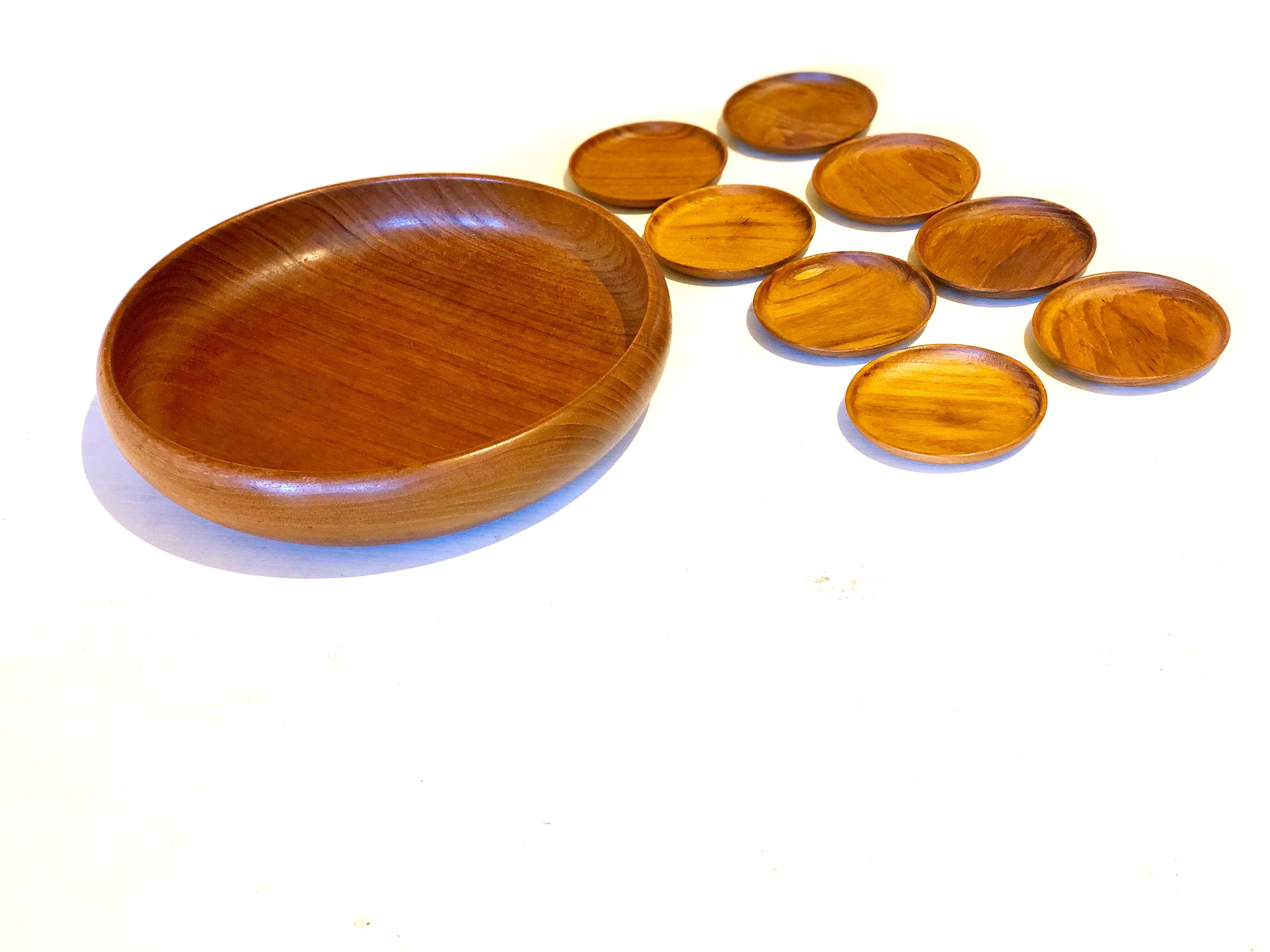 Dani Modern Snack Bowl with Set of 8 Mini-Plates in Solid Teak by Kay Bojesen 1