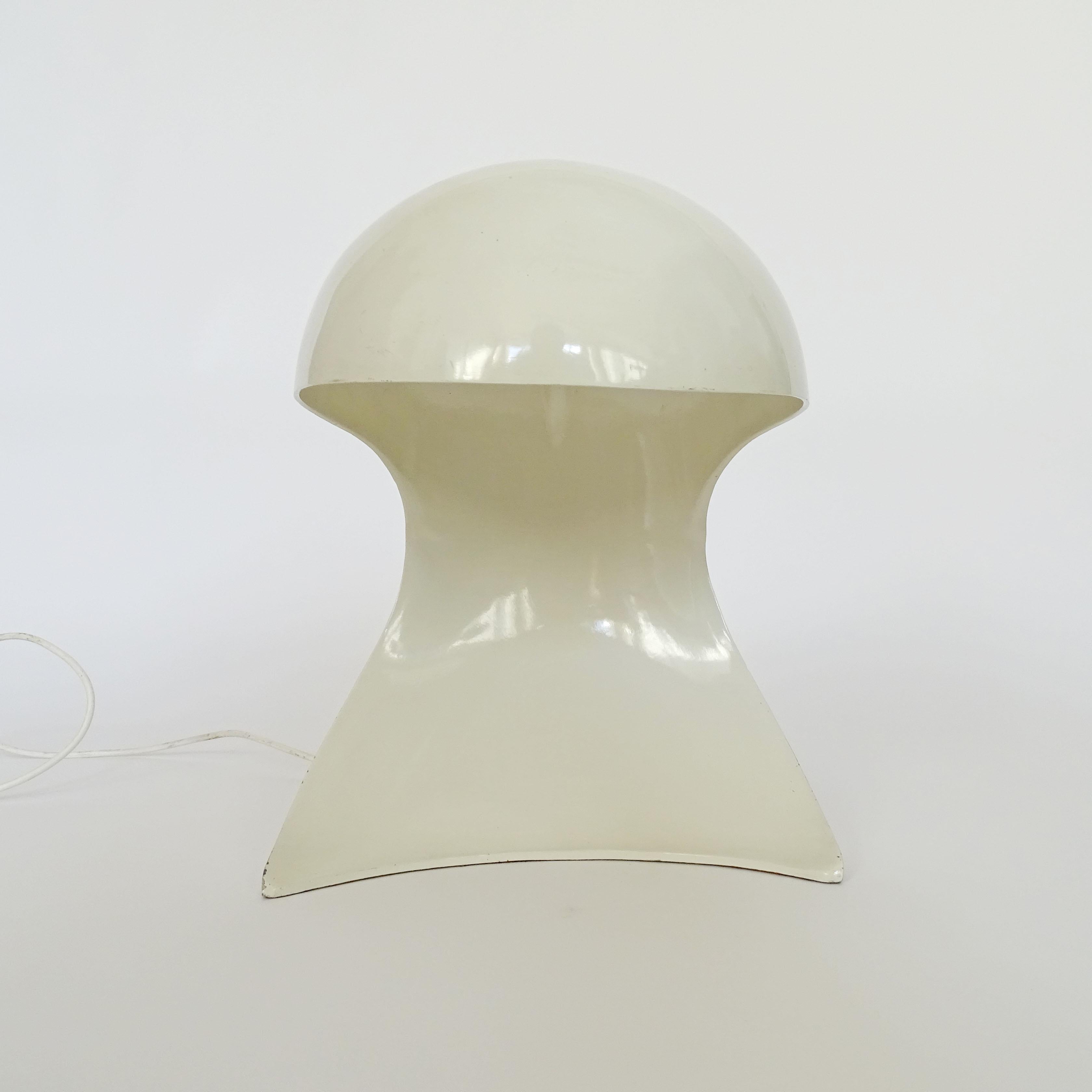 italien Lampe de table Dania par Dario Tognon pour Artemide, Italie 1969 en vente