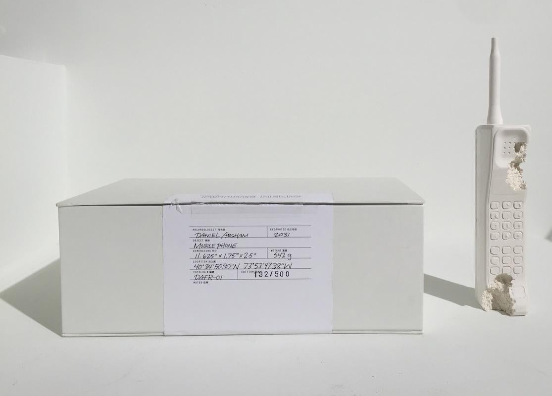TECHNICAL INFORMATION

Daniel Arsham
Mobile Phone (Future Relic DAFR-01)	
2013	
Plaster and broken glass	
11 5/8 x 1 3/4 x 2 1/2 in.
Edition of 500
Signed and numbered on label on box

Accompanied with COA by Gregg Shienbaum Fine Art 

Condition: