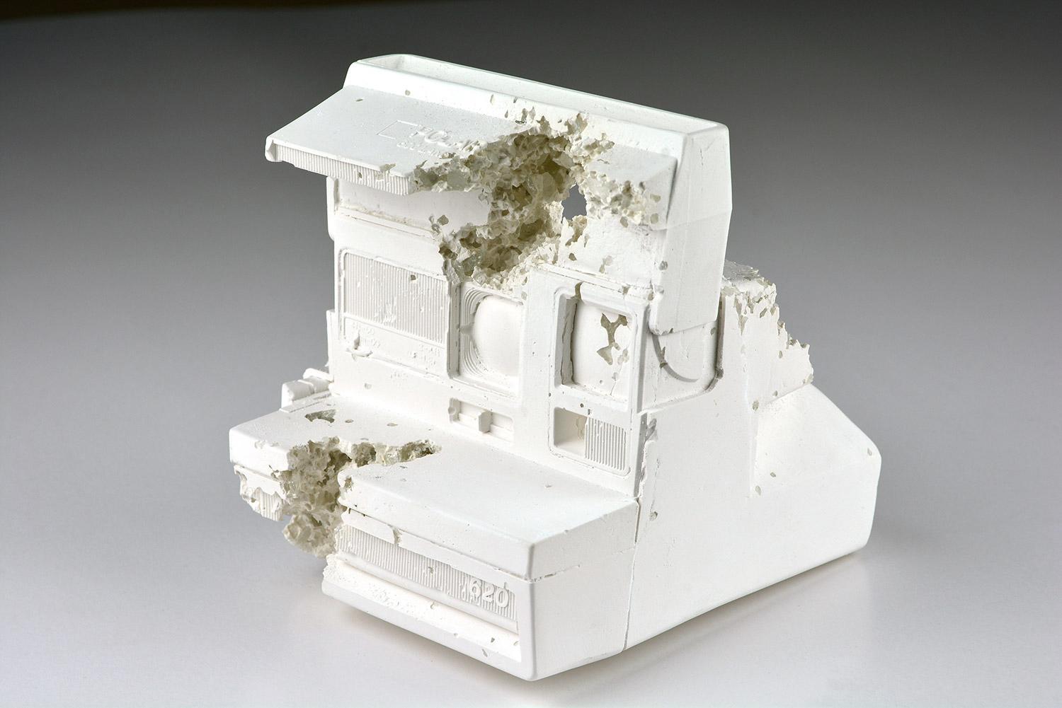 Daniel Arsham - FUTURE RELIC 06 - POLAROID CAMERA

Date of creation: 2016
Medium: Plaster and crushed glass
Edition number: 251/500
Size: 12.7 × 14.6 × 14 cm
Condition: In mint conditions, inside its original package. Never displayed, the box has