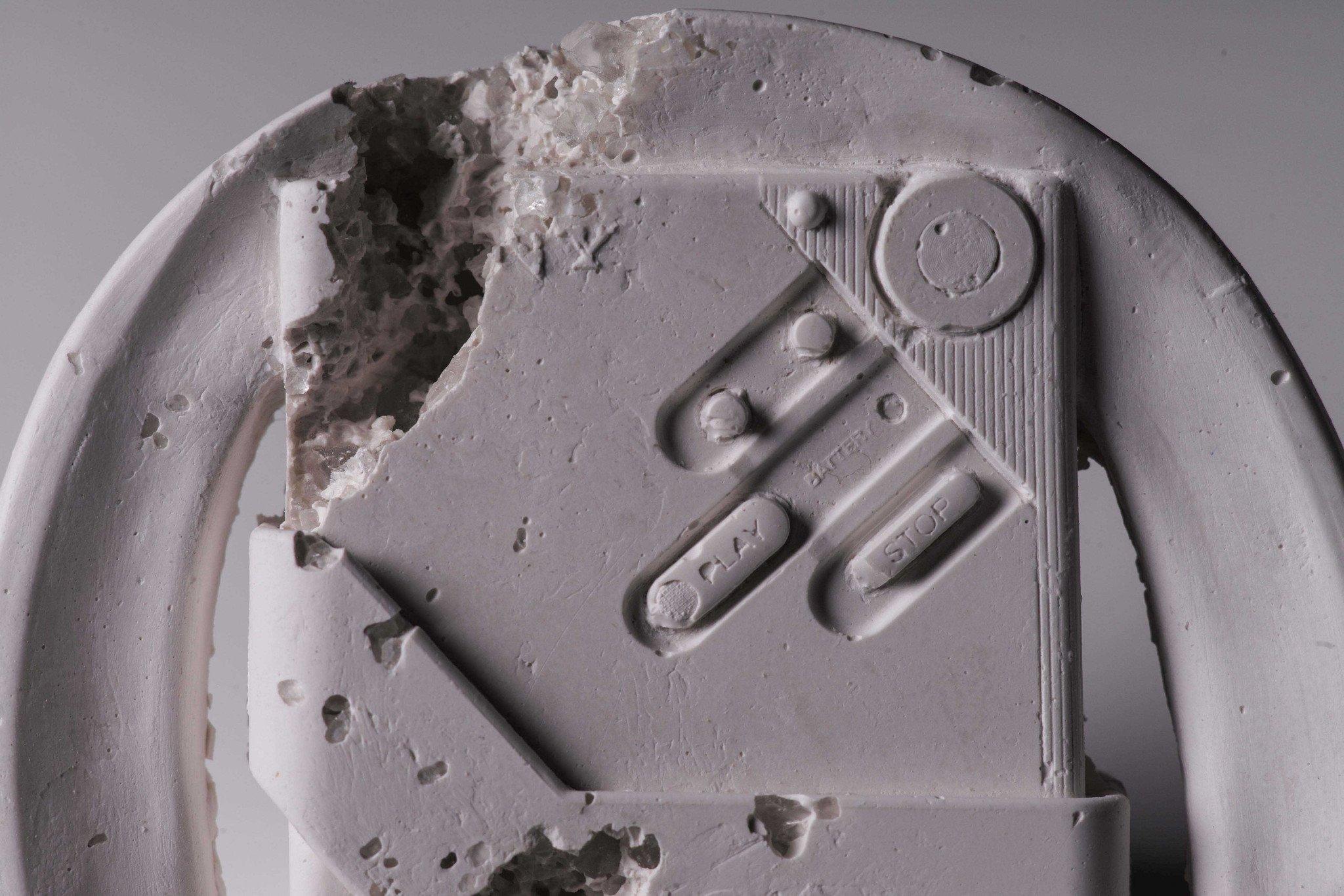 Daniel Arsham FUTURE RELIC 07 CASSETTE PLAYER Limited Sculpture Sony Walkman 90s 2