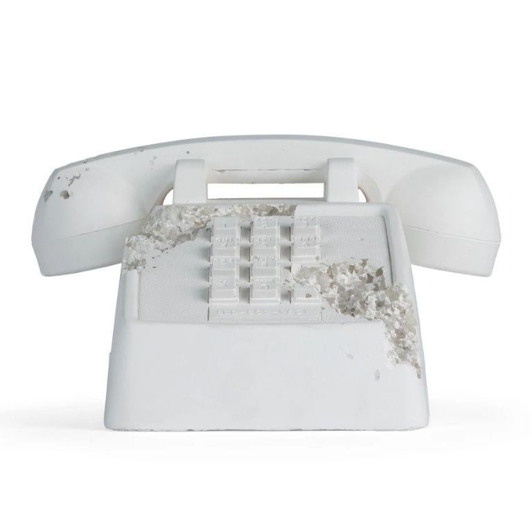 Abstract Sculpture Daniel Arsham - Relique du futur 05 : Téléphone