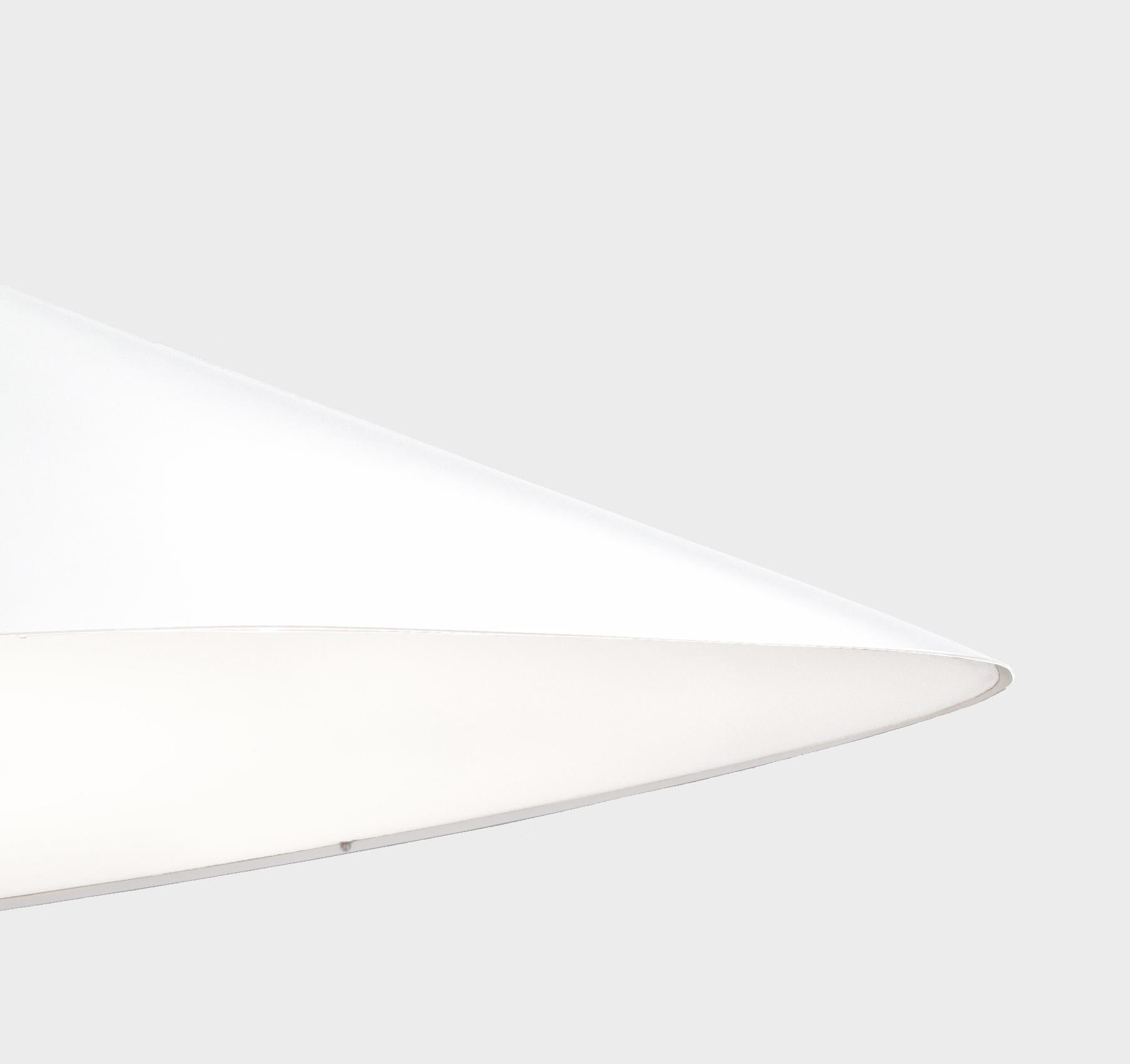 Dipinto Lampada a sospensione 'Emily I' di Daniel Becker in bianco opaco per Moss Objects in vendita