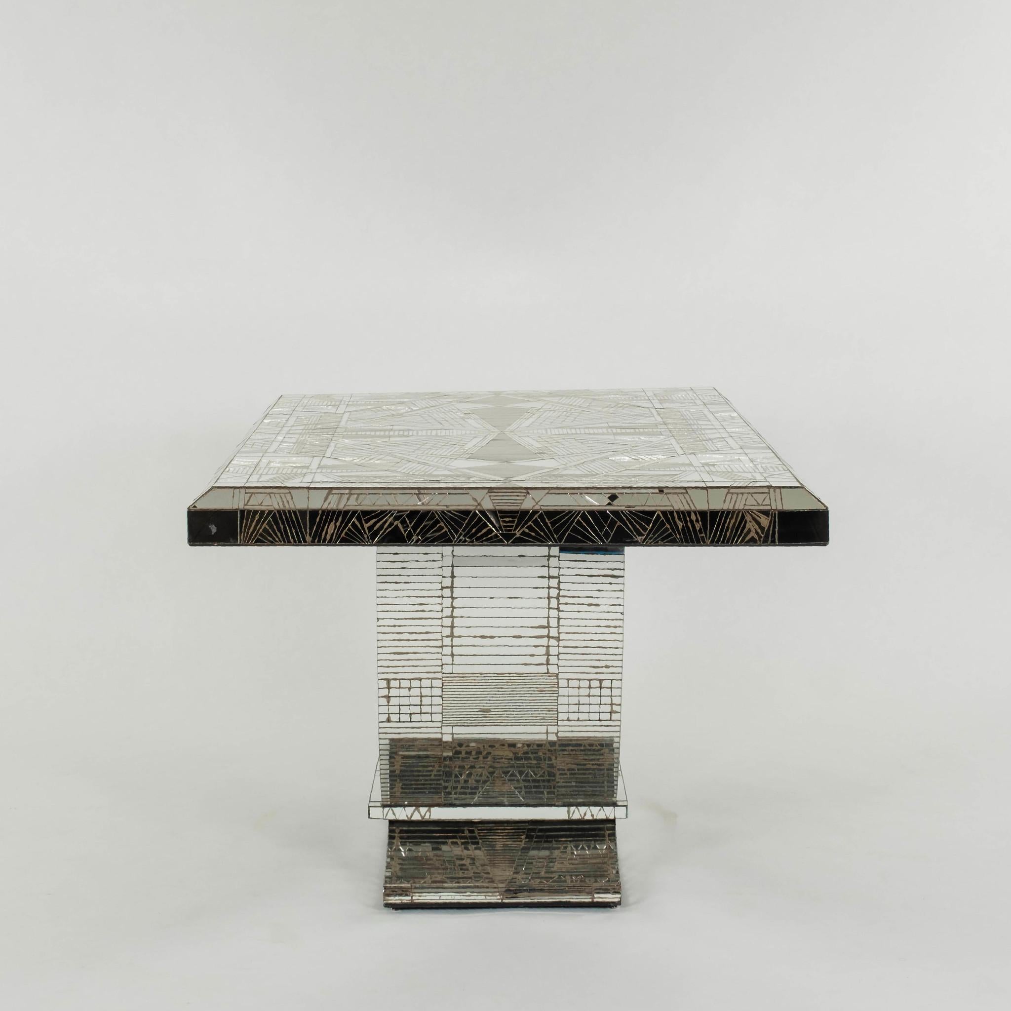 Daniel Clément Art Deco Stil  Gespiegelter Tisch (20. Jahrhundert) im Angebot