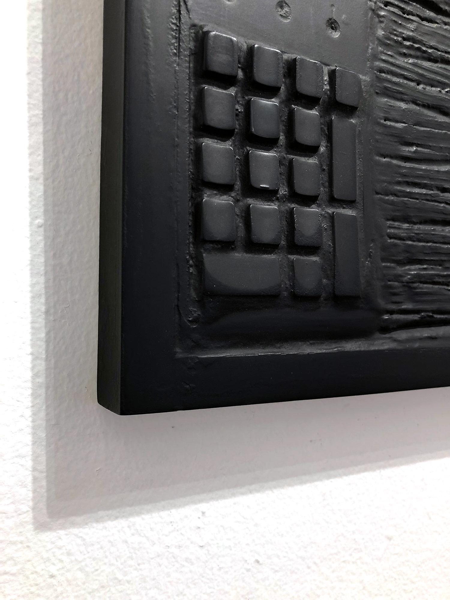 “Pen Decline 1 - 2 - 3 in Black” (Archeology series) Computer Keyboard Sculpture For Sale 2