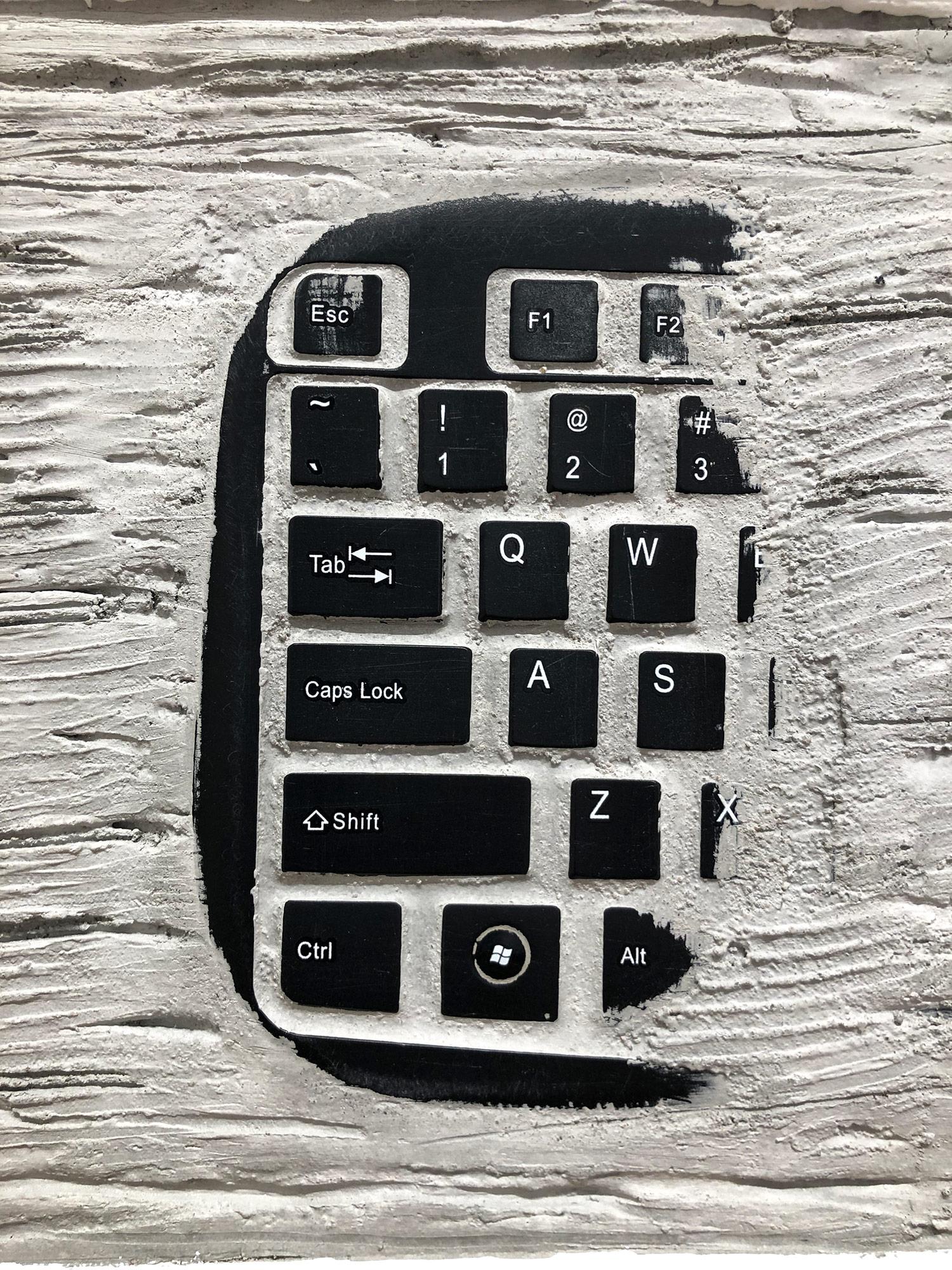 Pen Decline 1 - 2 - 3 en gris (série Architecture) Sculpture Keyboard d'ordinateur en vente 2