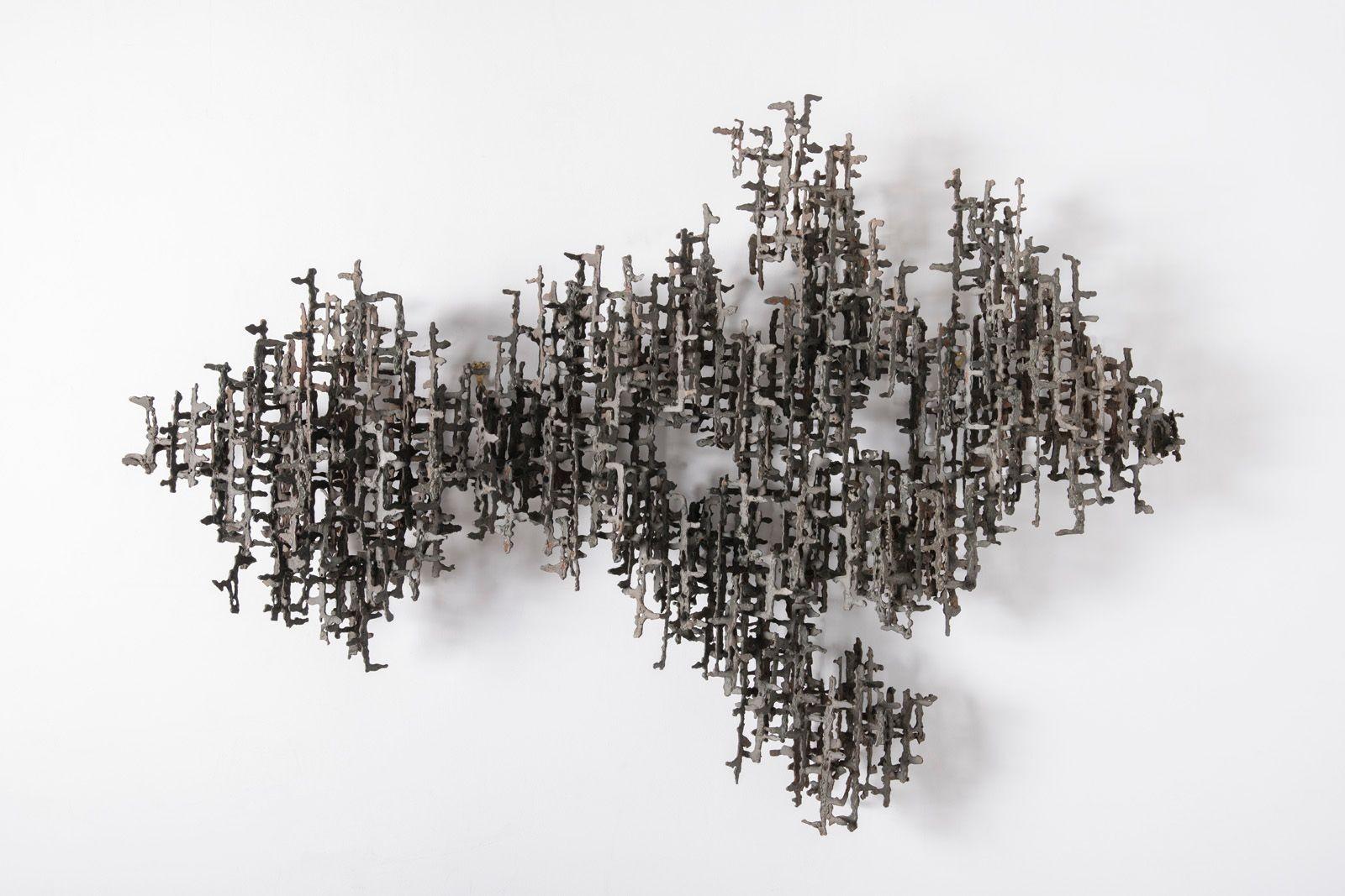 Daniel Gluck Abstract Sculpture – Große brutalistische Wandskulptur aus geschweißtem Stahl von Dan Gluck - 1970er Jahre