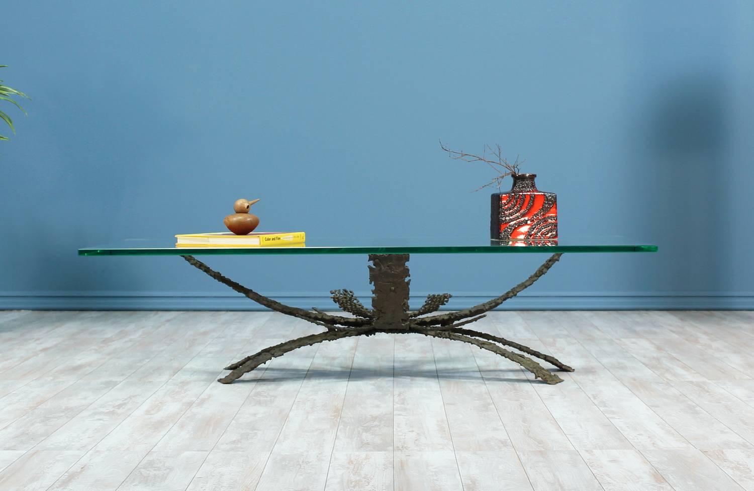 Américain Table basse abstraite en bronze Daniel Gluck en vente