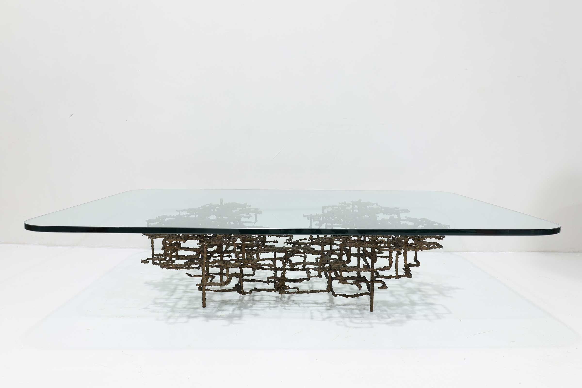 Table basse sculpturale Daniel Gluck en bronze, 1970 en vente 1
