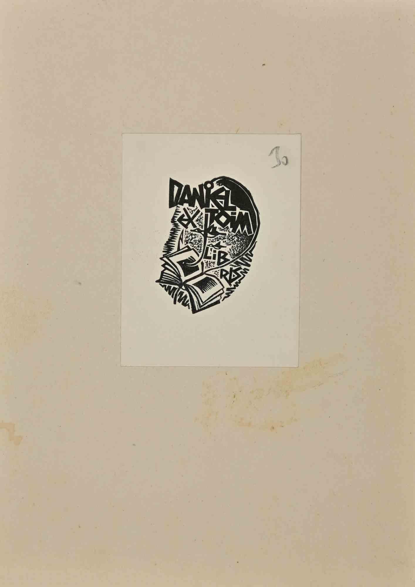 Ex Libris  - Daniel Joim est une œuvre d'art moderne réalisée en 1971.

Ex Libris. Gravure sur bois en noir et blanc sur papier. 

L'œuvre est collée sur du carton.

Dimensions totales : 20,5x 15 cm.

Bonnes conditions.

L'œuvre d'art représente un