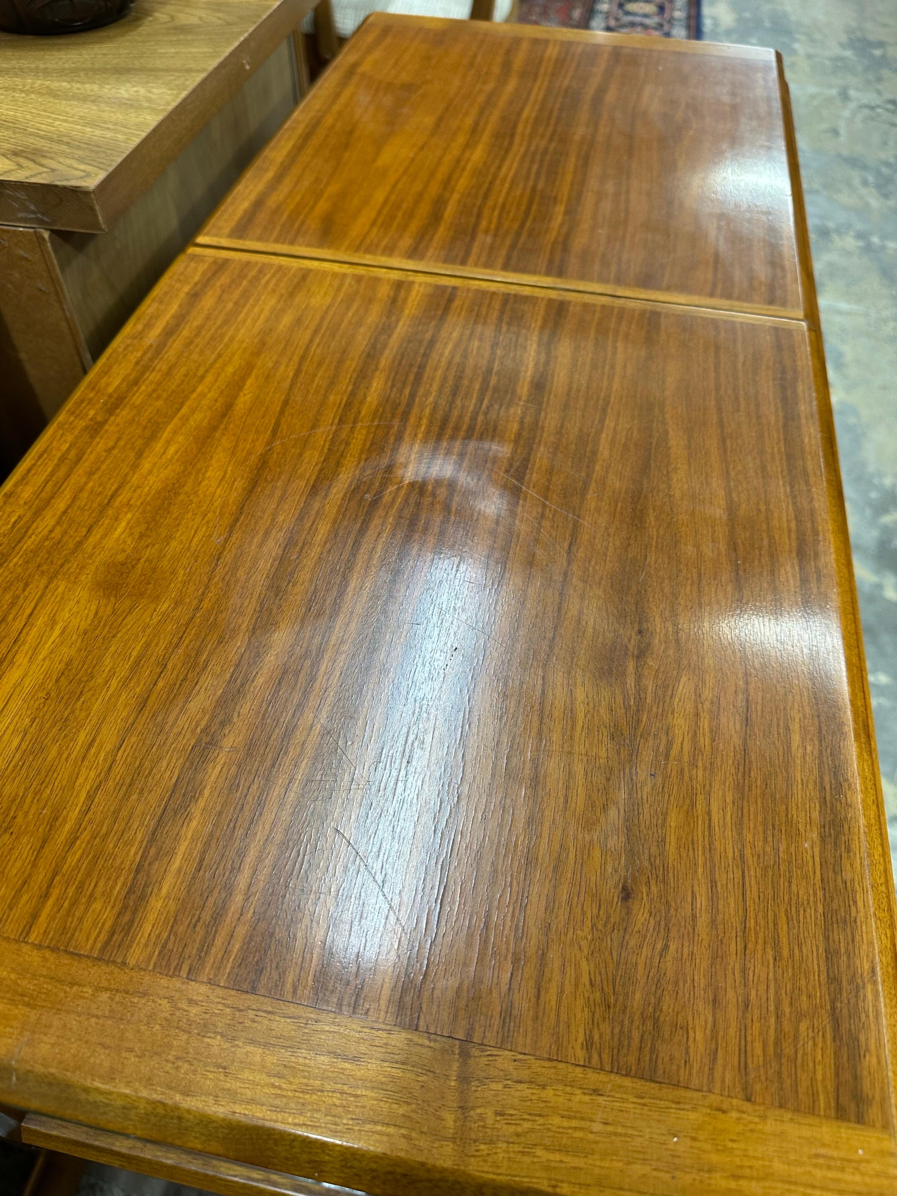 Daniel Jones Nyc Attrib. Mid Century Modern Burlwood Flip Top Server For Sale 4