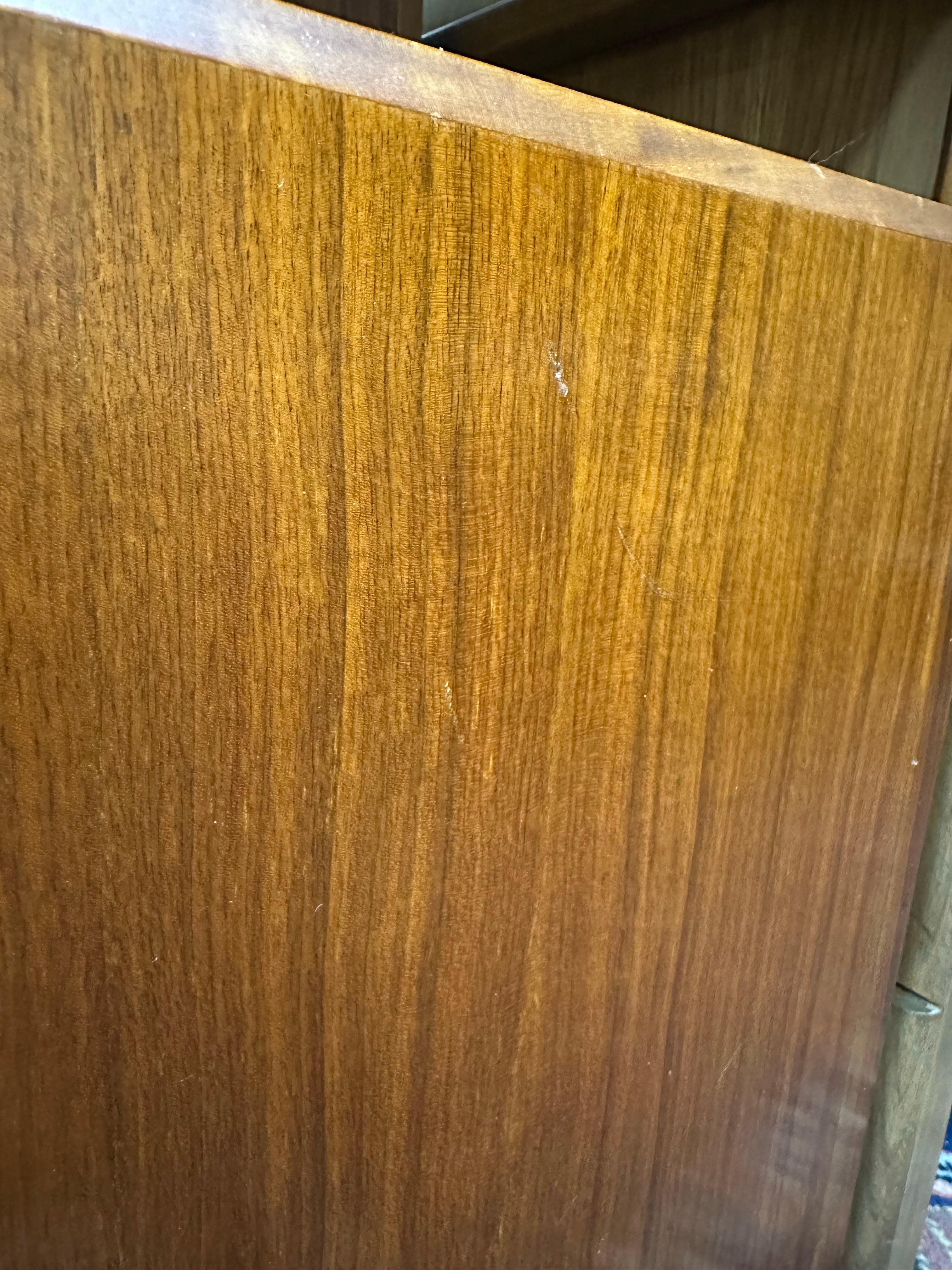 Daniel Jones Nyc Attrib. Mid Century Modern Burlwood Flip Top Server For Sale 8
