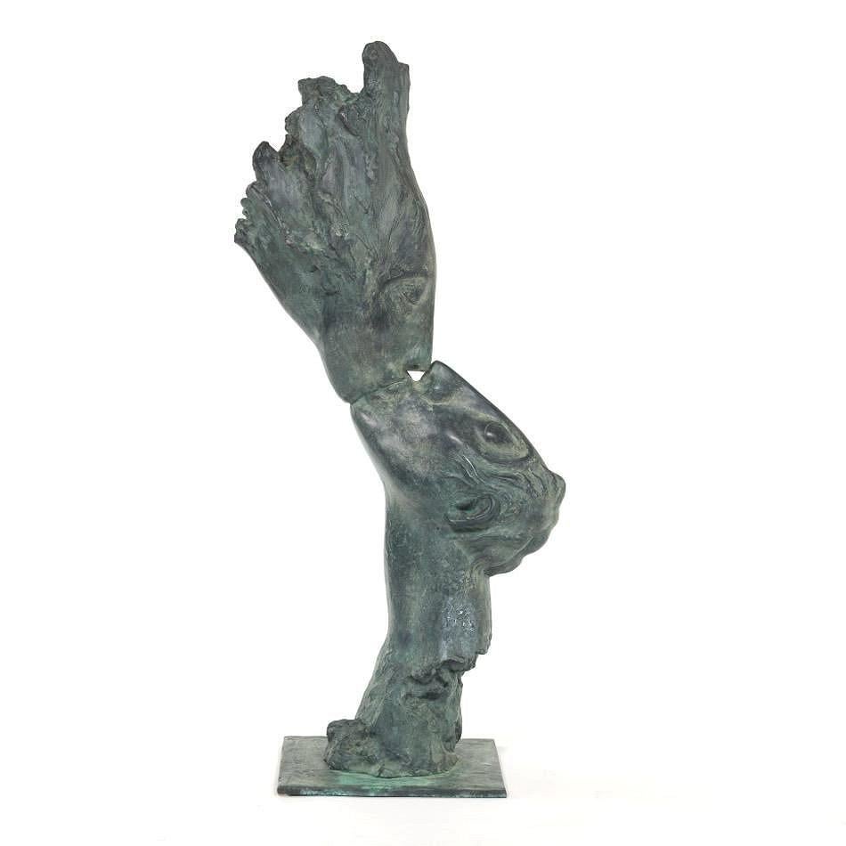 Daniel Kafri (Israel, 1945- ) Escultura de bronce patinado de un beso Israelí en venta