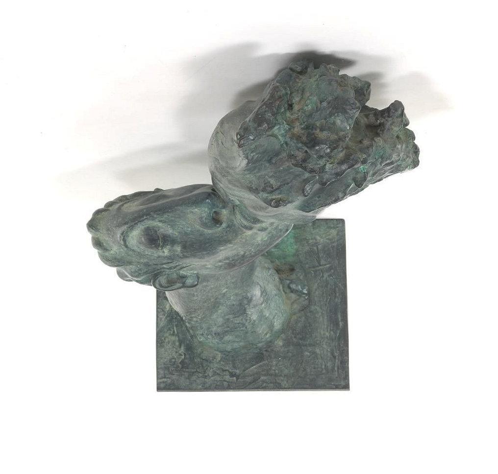 Daniel Kafri (Israel, 1945- ) Escultura de bronce patinado de un beso siglo XX en venta