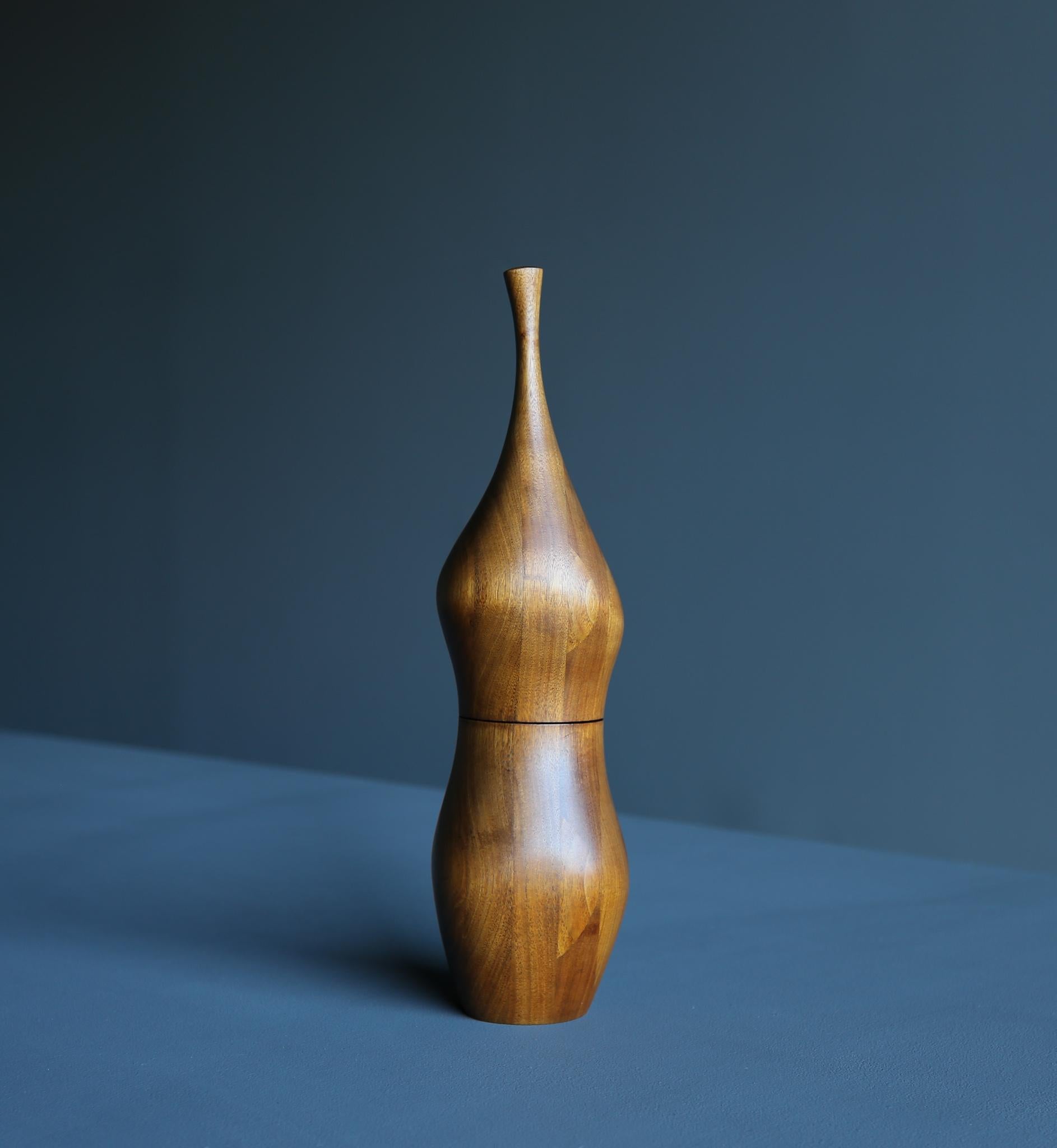 20th Century Daniel Loomis Valenza Handcrafted Sculptural Walnut Salt and Pepper Mill, 1970s