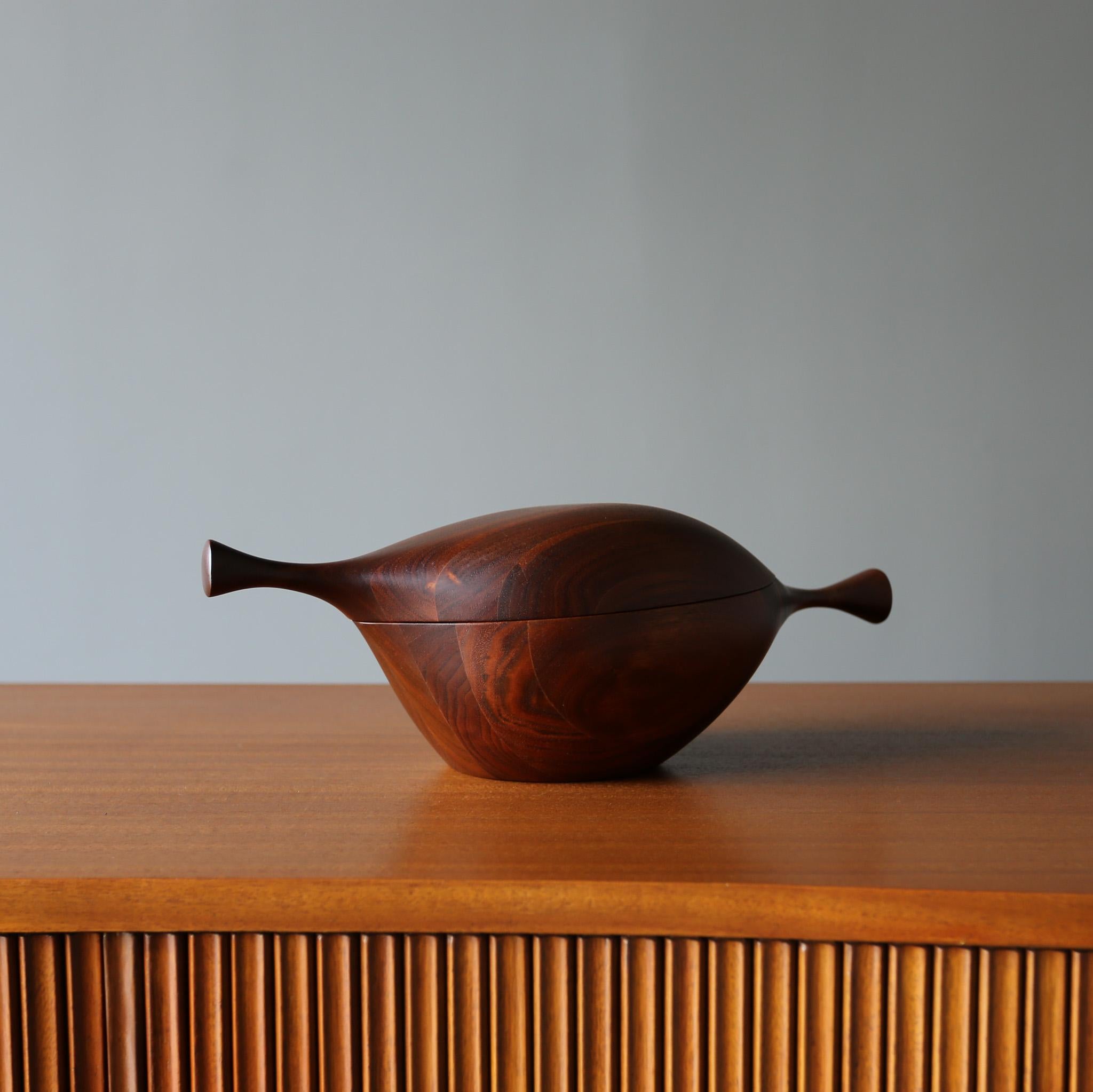 20th Century Daniel Loomis Valenza Handcrafted Walnut Covered Bowl,  c.1960 For Sale