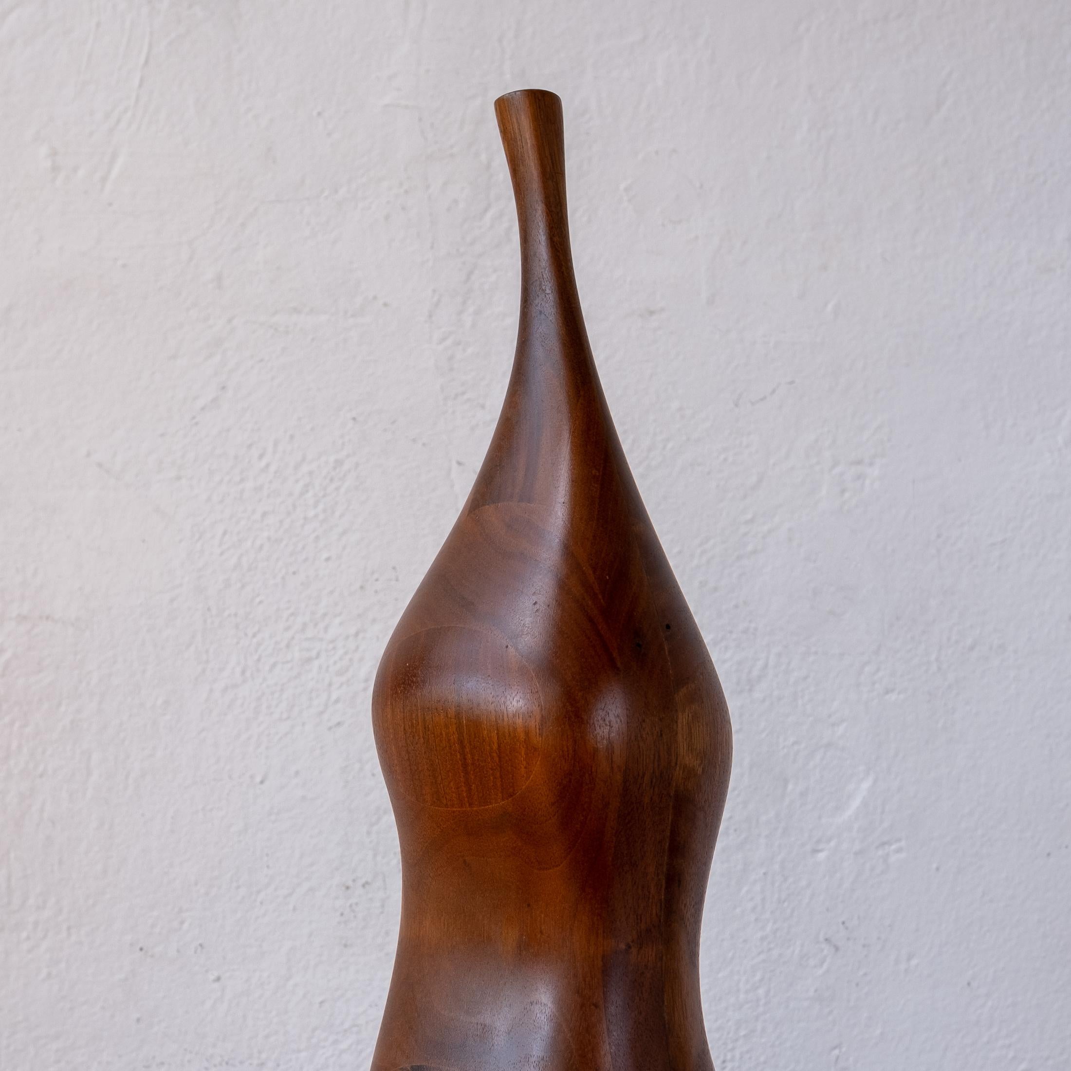 Daniel Loomis Valenza Sculptural Walnut Salt and Pepper Mill, 1970s In Good Condition In San Diego, CA