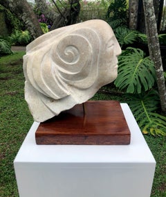 “Presagio” 2022 - Guanacaste Marble Head - Oak Wood Base