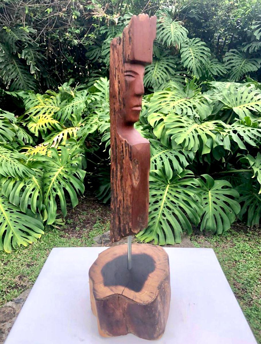 Daniel Pretiz Beaumont Abstract Sculpture - “Urán” 2022 - Tall Oak Wood Totem and Pine Base 