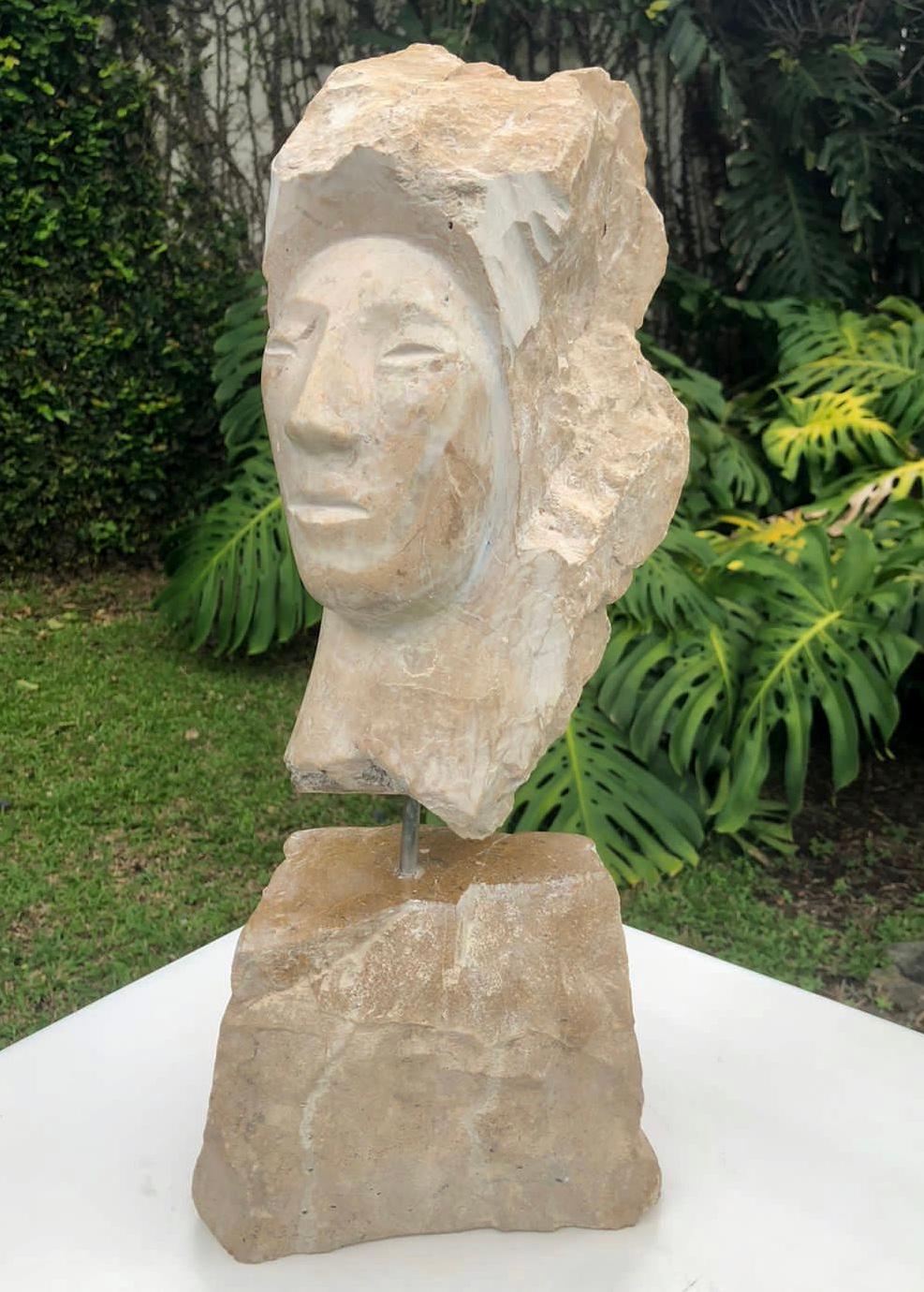 Daniel Pretiz Beaumont Figurative Sculpture - “Yuré” 2022, Tempisque Limestone Head and Base