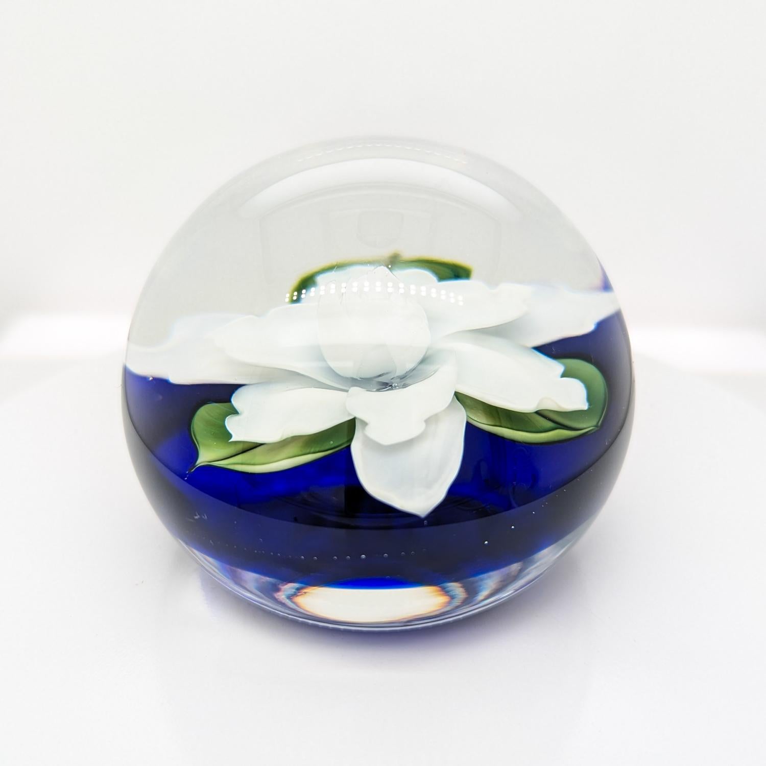 Modern Daniel Salazar Lundberg Studios Art Glass White Gardenia Paperweight For Sale