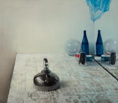 "Kessel und blaue Flaschen" (2025) Fotorealist Stillleben Original Ölgemälde