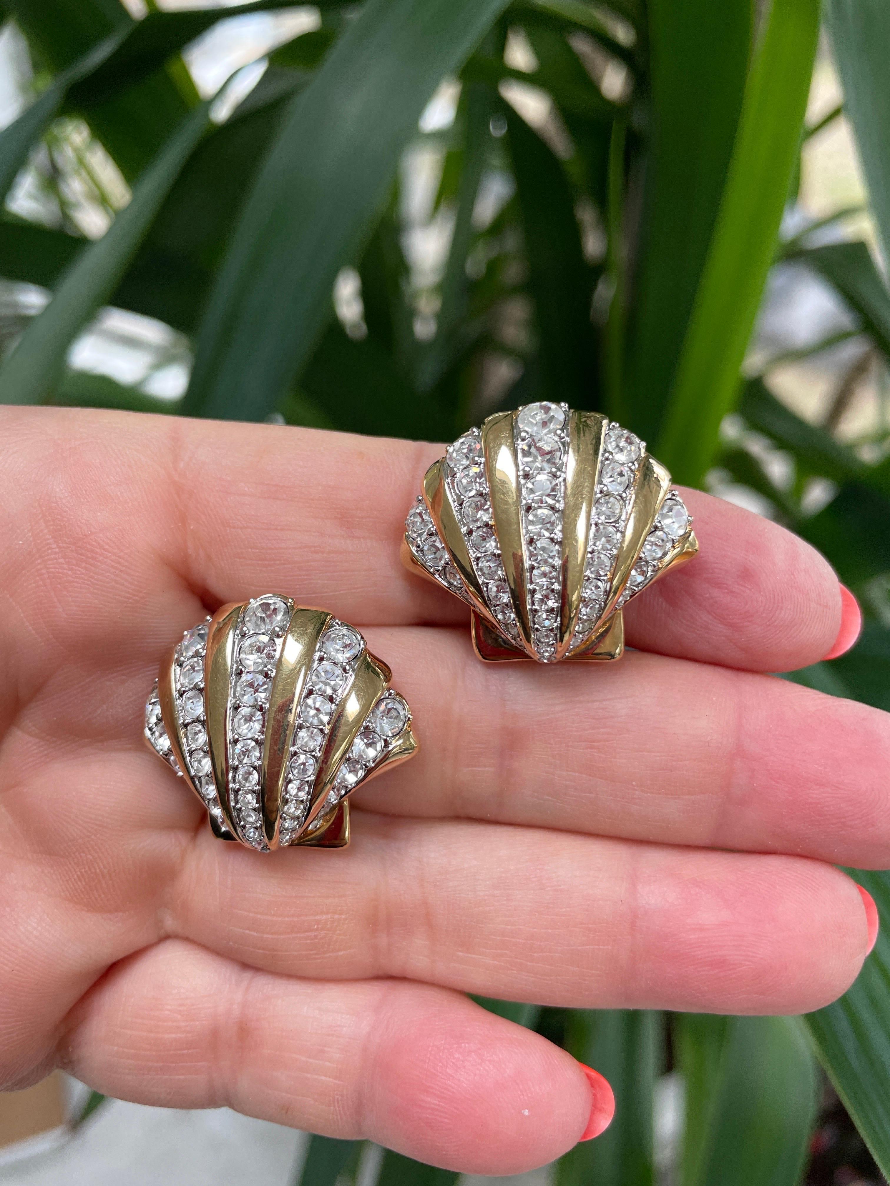 Daniel Swarovski, boucles d'oreilles en coquillage incrustées de cristal, neuves, jamais portées, années 1980 en vente 2