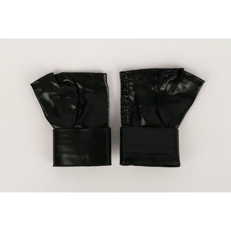 Daniel Swarovski Leather Mittens In Excellent Condition For Sale In SAINT-OUEN-SUR-SEINE, FR