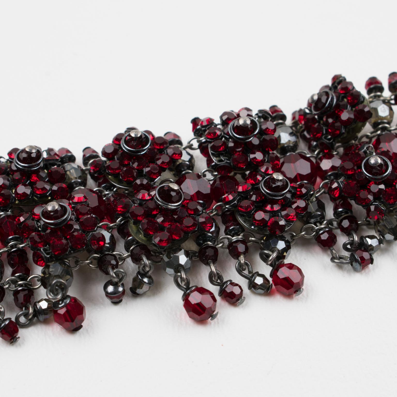 Daniel Swarovski Bracelet à maillons en cristal rouge rubis d'inspiration victorienne, Paris en vente 1