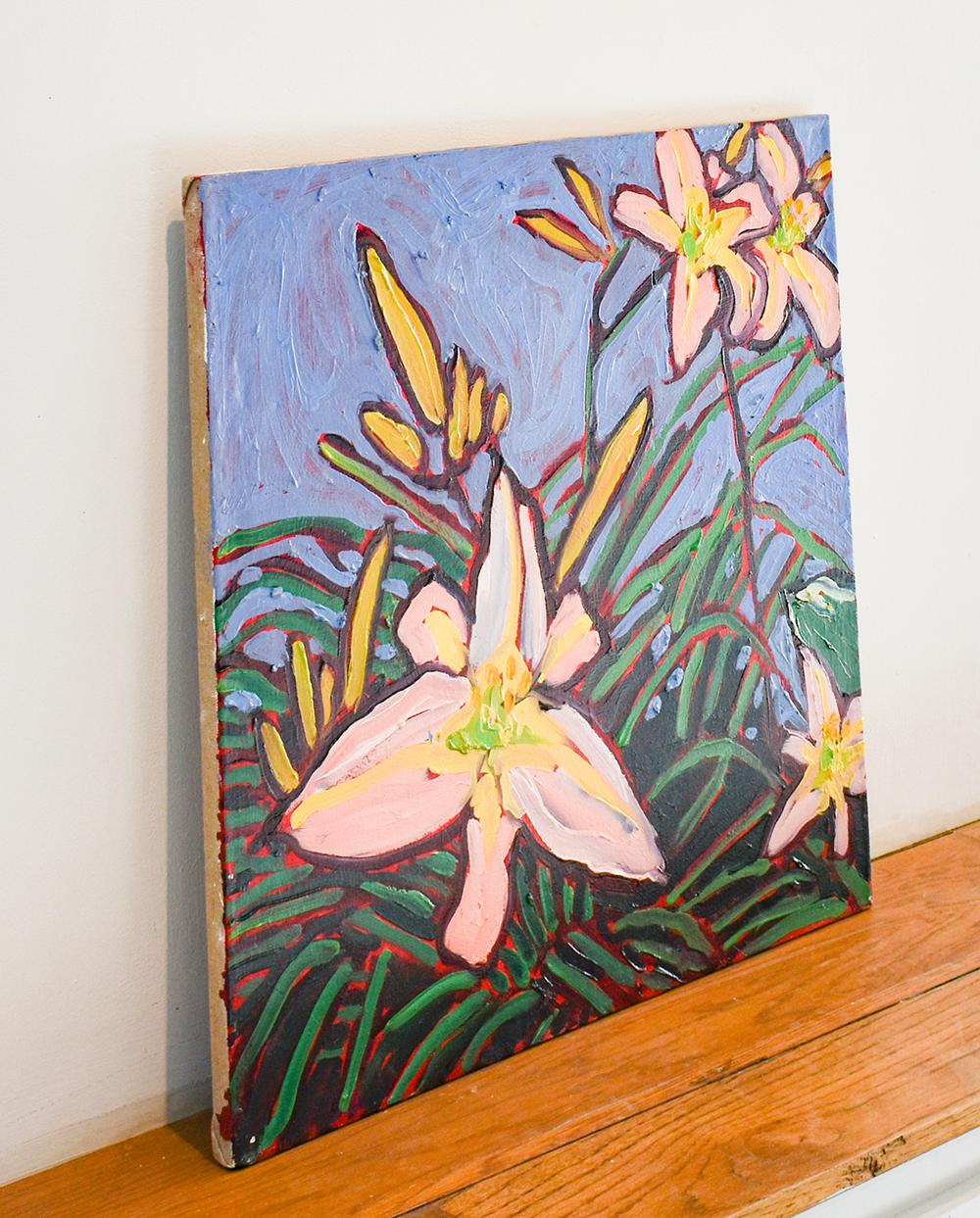 Lilies d'été ( Nature morte contemporaine de lys vibrantes, huile sur toile)  - Gris Still-Life Painting par Dan Rupe