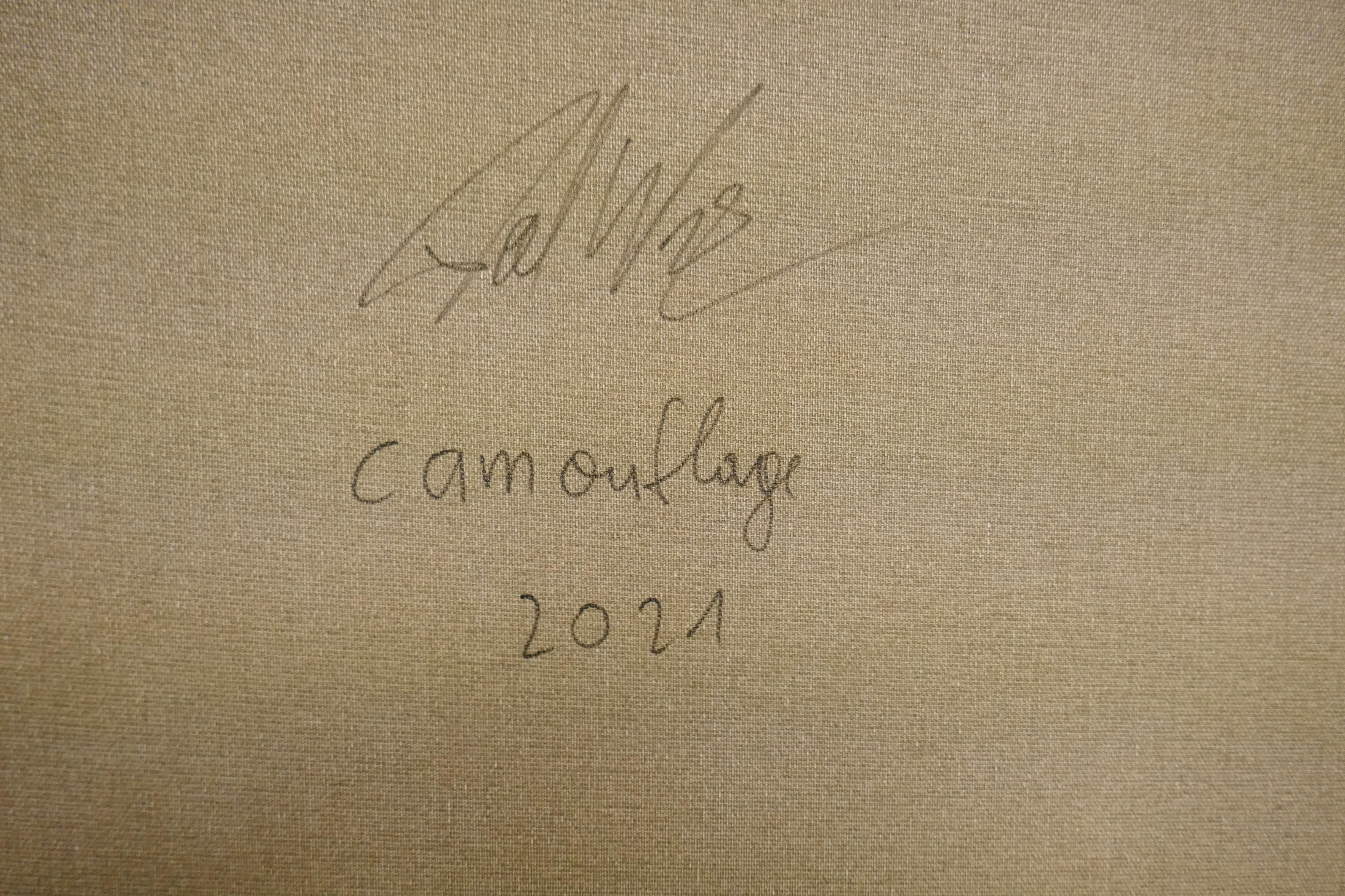 Camouflage - Pittura ad olio figurativa espressiva contemporanea in vendita 1