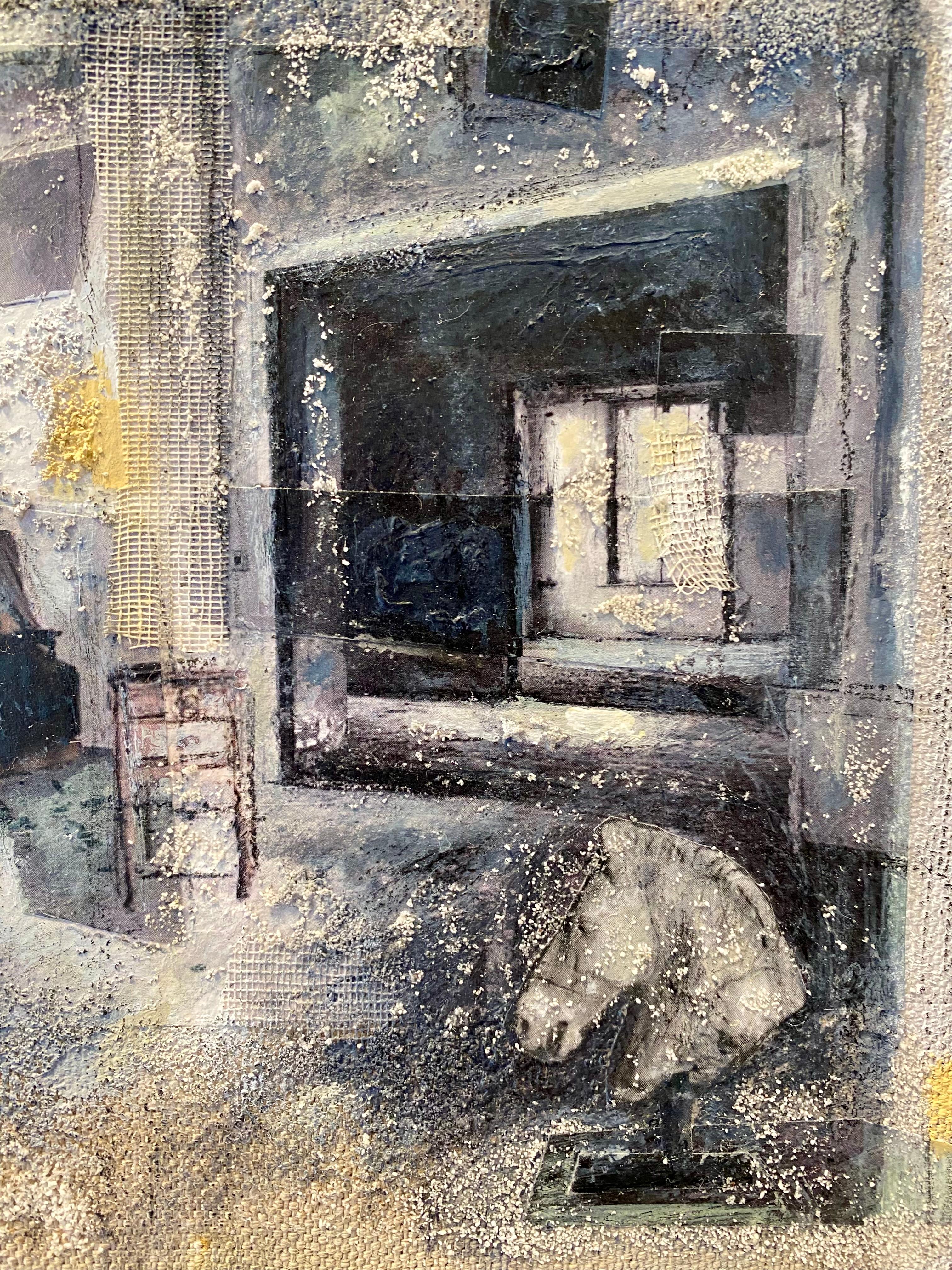 ''Interno con testa di cavallo'', contemporain, peinture à l'huile originale. - Contemporain Painting par Daniela Gullotta