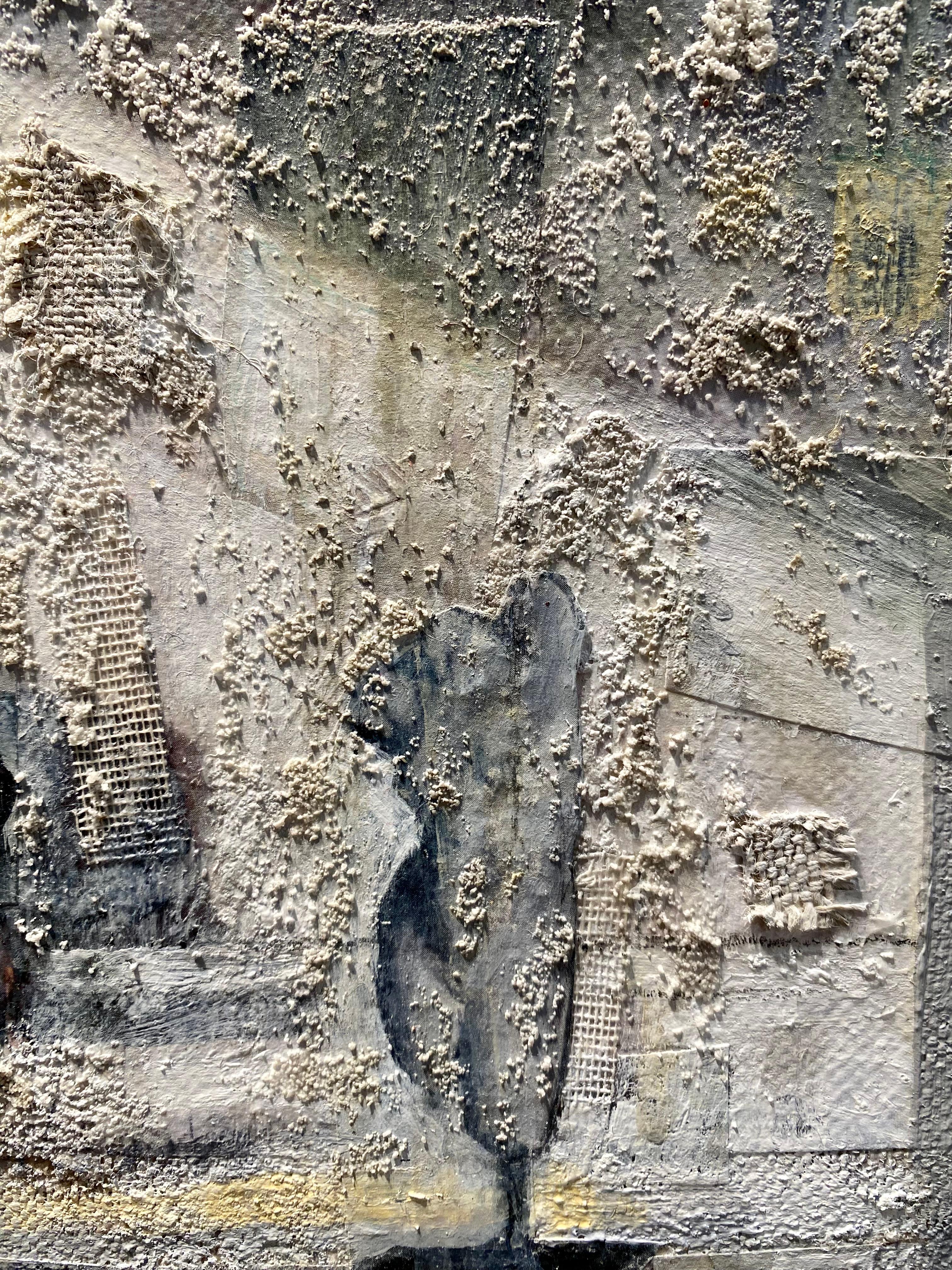 ''Interno con Vener'', contemporain, peinture à l'huile originale - Marron Figurative Painting par Daniela Gullotta