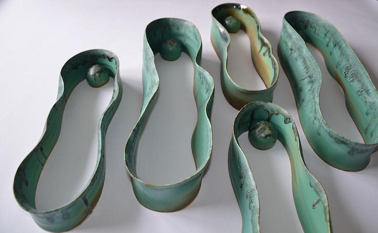 Daniela Kouzov Abstract Sculpture - Ripples in Green