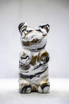 DANIELA - White Marble Bear Design