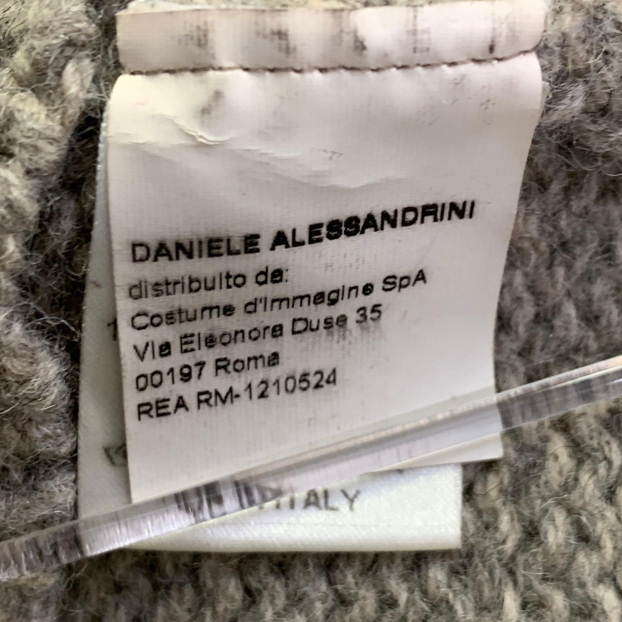 DANIELE ALESSANDRINI Cardigan in maglia di lana grigio e invecchiato taglia M in vendita 3
