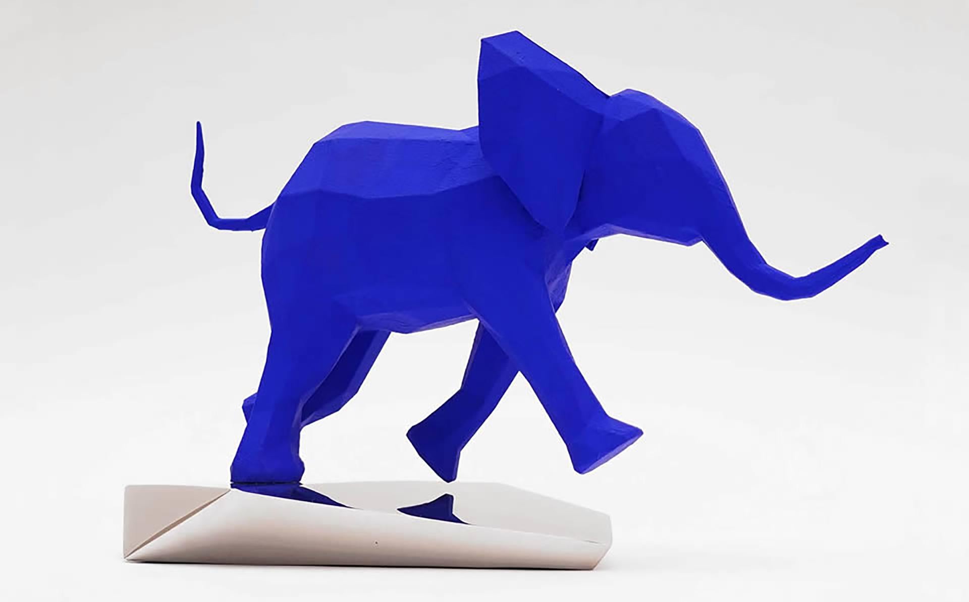 TITLE: Opiyaya (Barnabus)
ARTIST: Daniele Basso
YEAR: 2022
MEDIUM TYPE: Sculpture
MEDIUM/MATERIALS: Blue resin and stainless Steel mirror finish by hands
DIMENSIONS: 33 x 13 x h 21 cm
WEIGHT: 2 kg

The elephant is truly amazing: the great physical