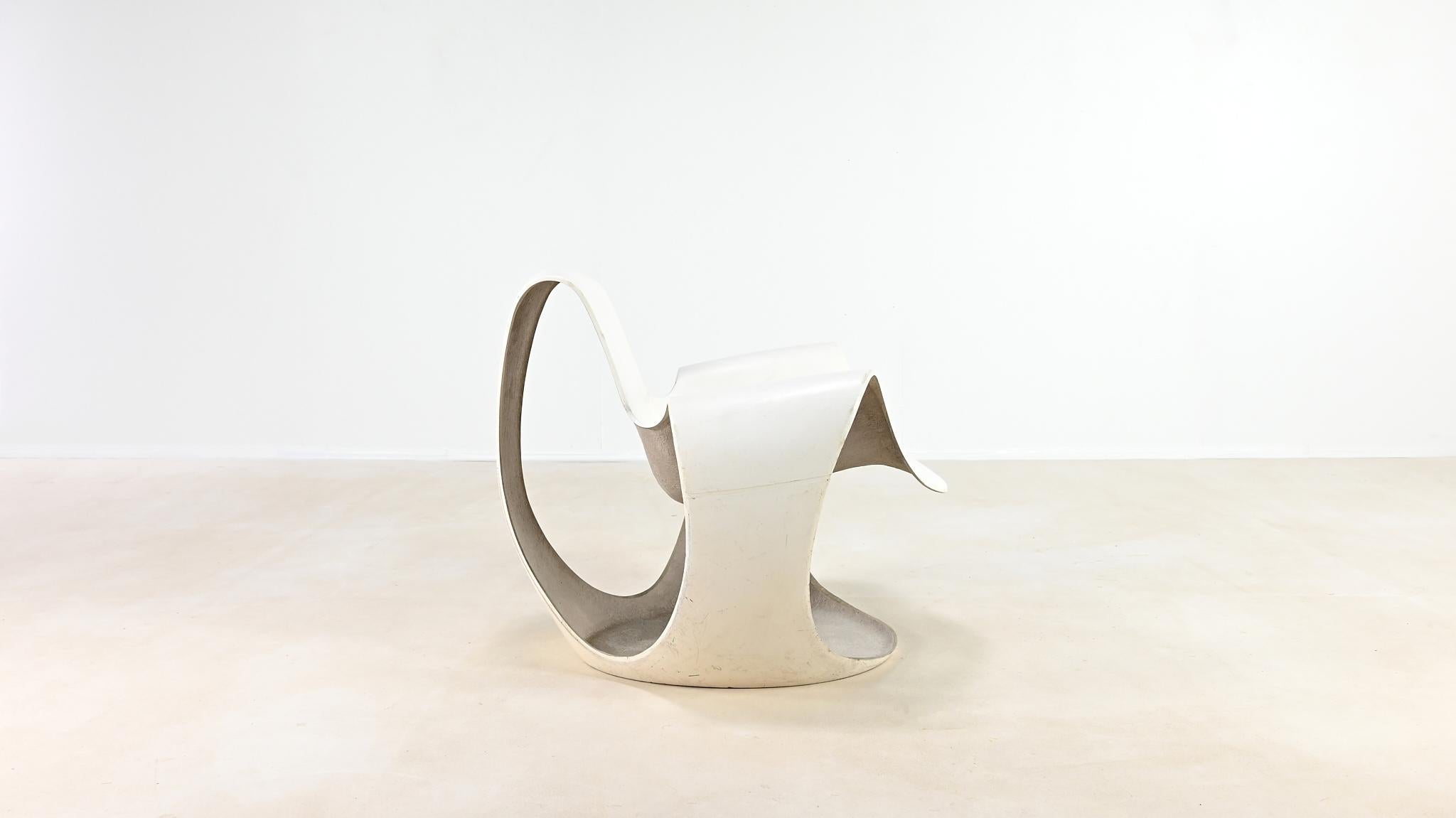 French Danielle Quarante, Albatros Chair For Airborne, Fiberglass, Resin France C.1965 For Sale