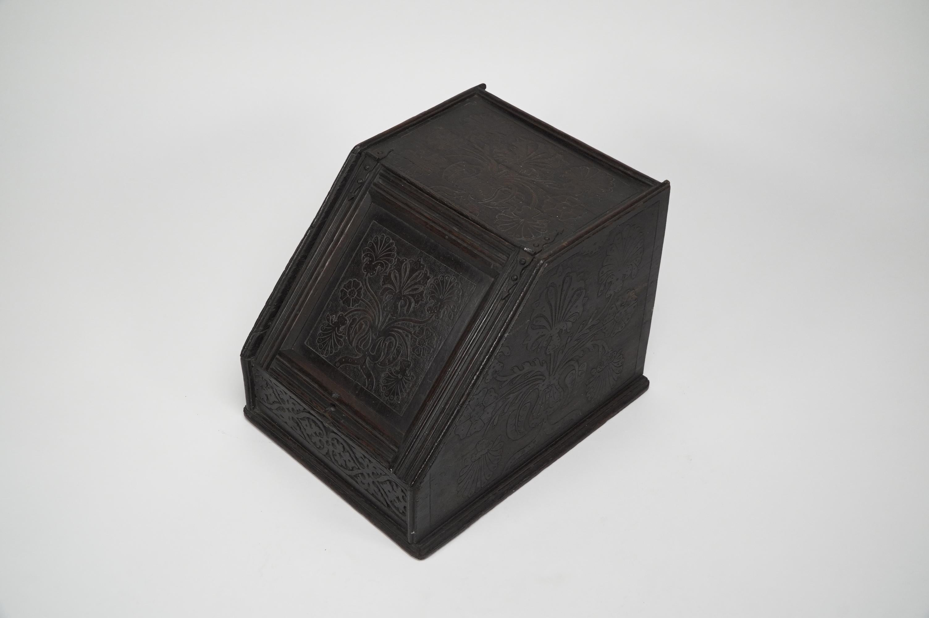 English Danier Cottier (style of). An Aesthetic Movement dark oak coal box For Sale