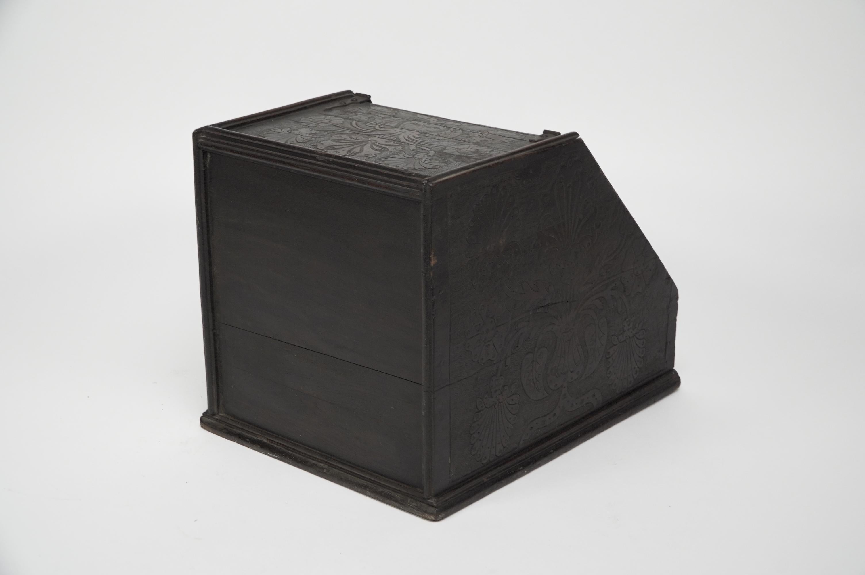 Danier Cottier (style of). An Aesthetic Movement dark oak coal box For Sale 1